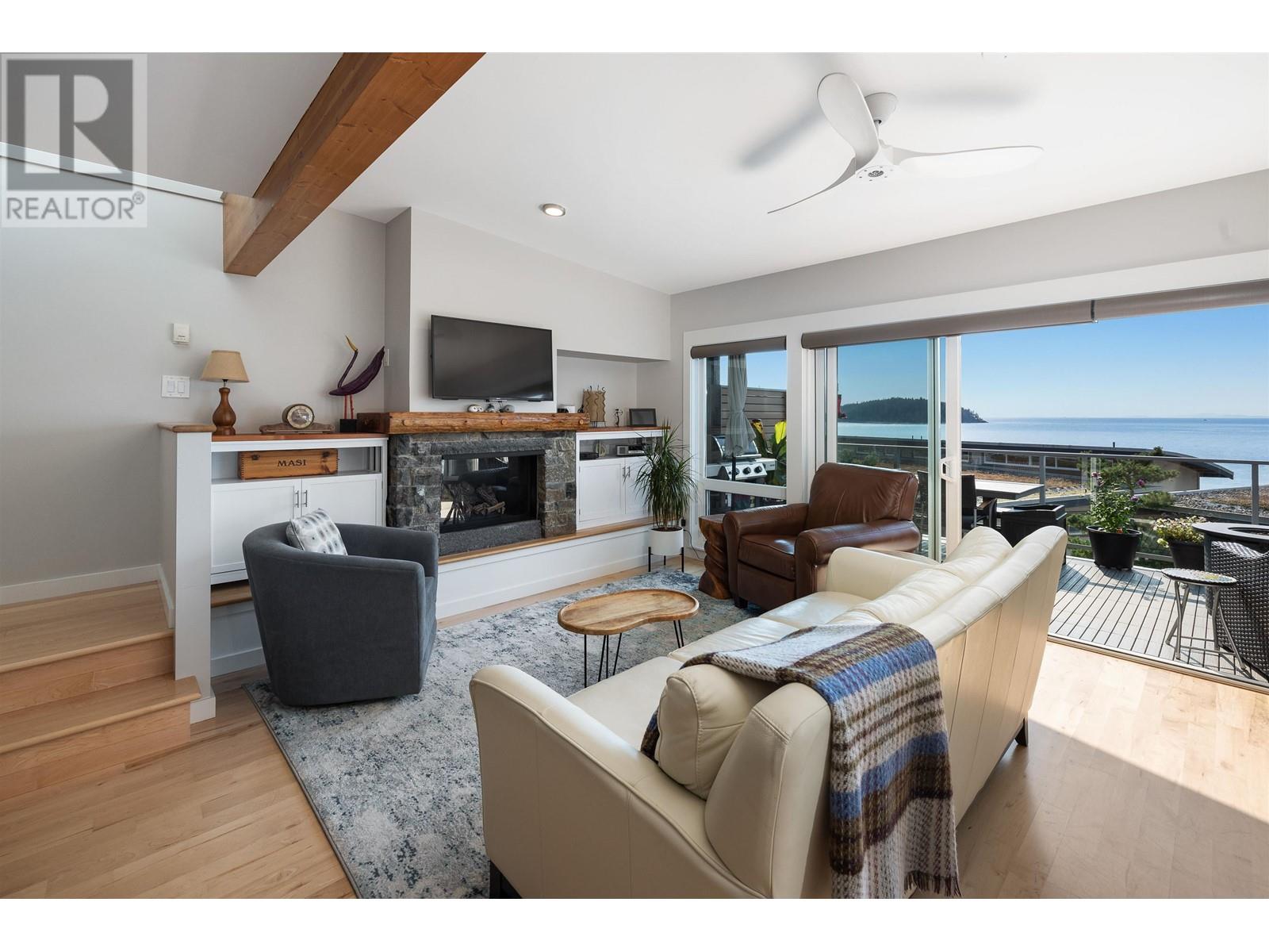 5398 WAKEFIELD BEACH LANE, Sechelt