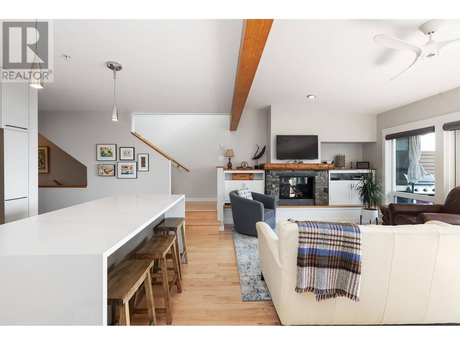 5398 WAKEFIELD BEACH LANE, Sechelt