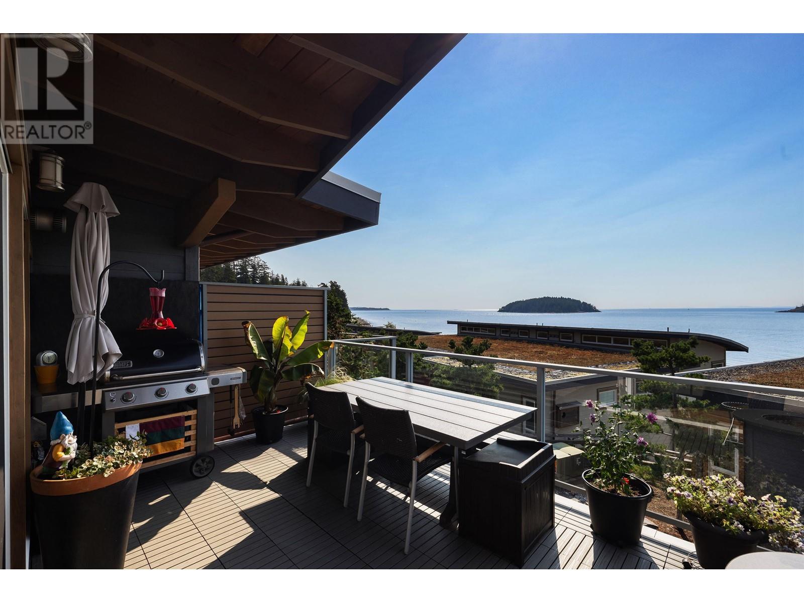 5398 WAKEFIELD BEACH LANE, Sechelt