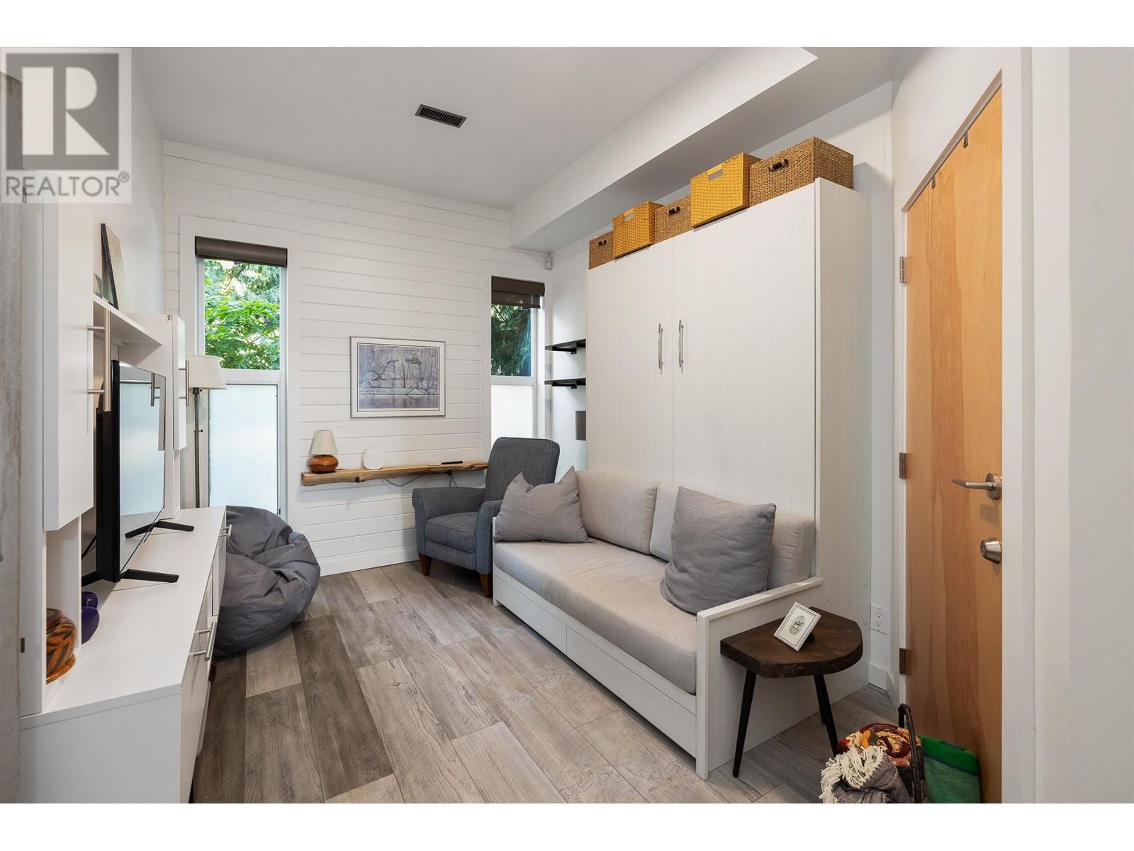 5398 WAKEFIELD BEACH LANE, Sechelt