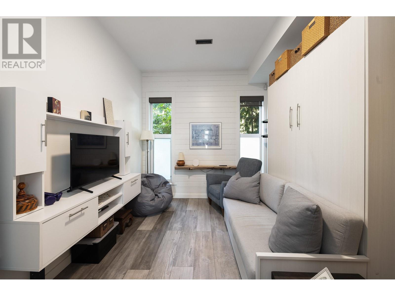 5398 WAKEFIELD BEACH LANE, Sechelt