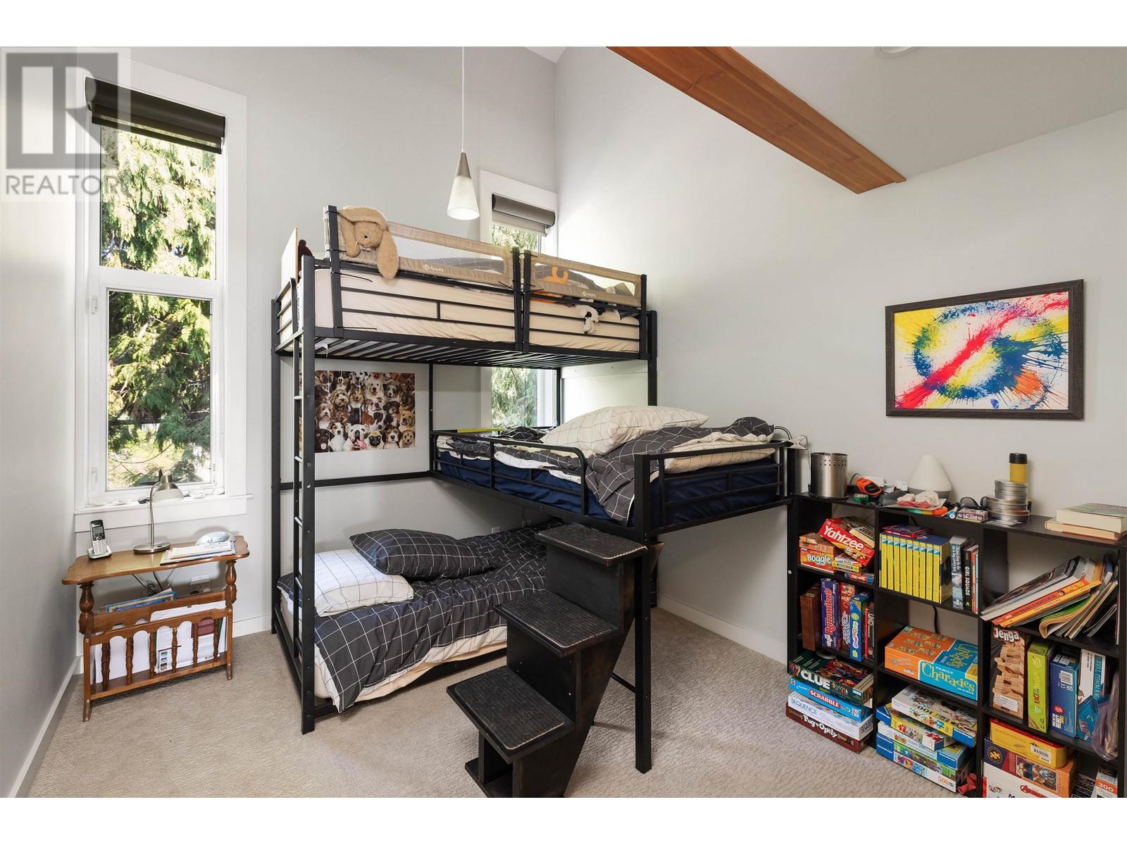 5398 WAKEFIELD BEACH LANE, Sechelt