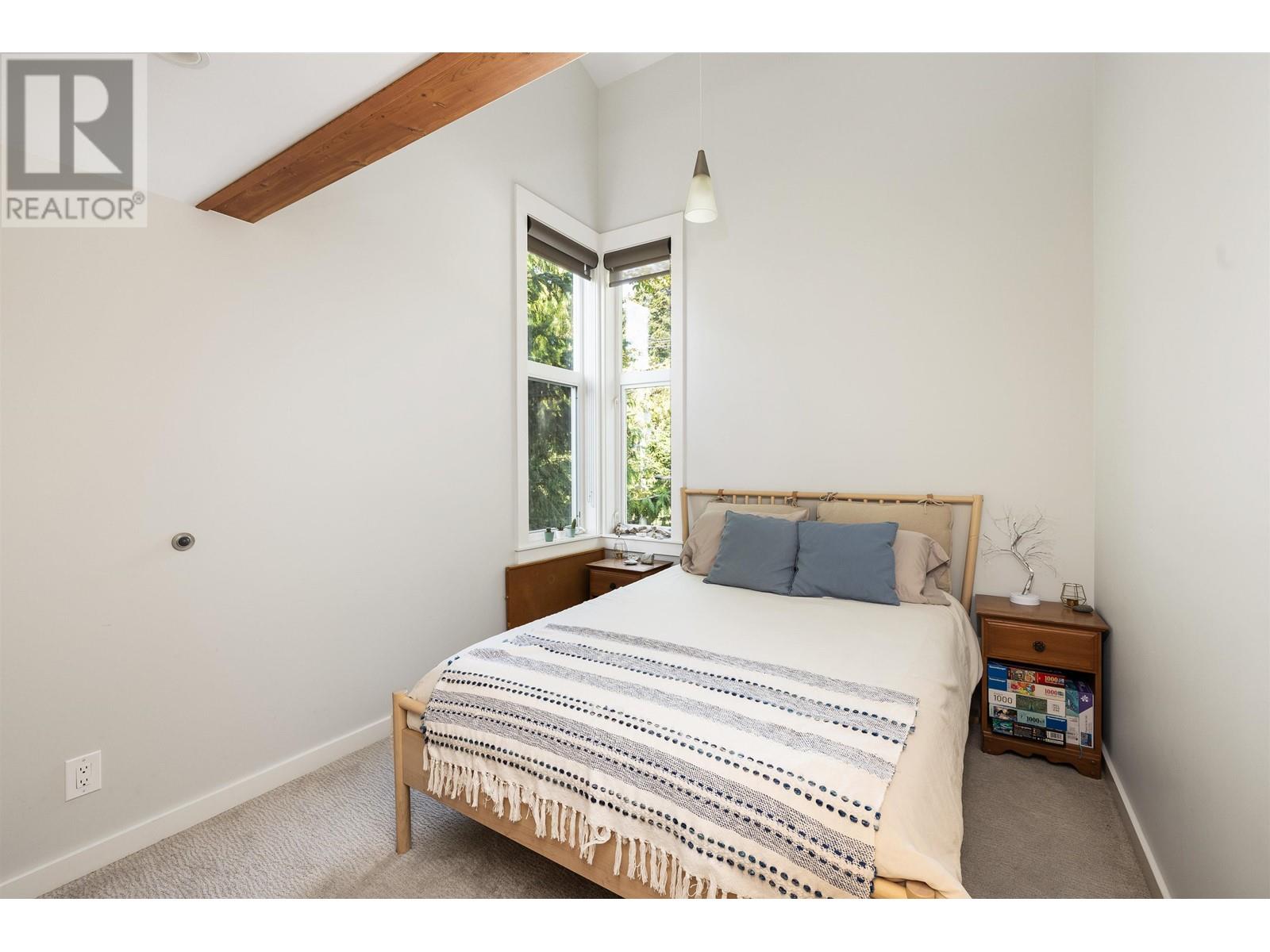 5398 WAKEFIELD BEACH LANE, Sechelt