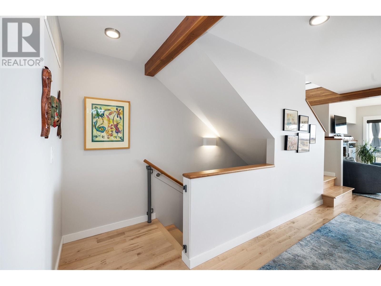 5398 WAKEFIELD BEACH LANE, Sechelt