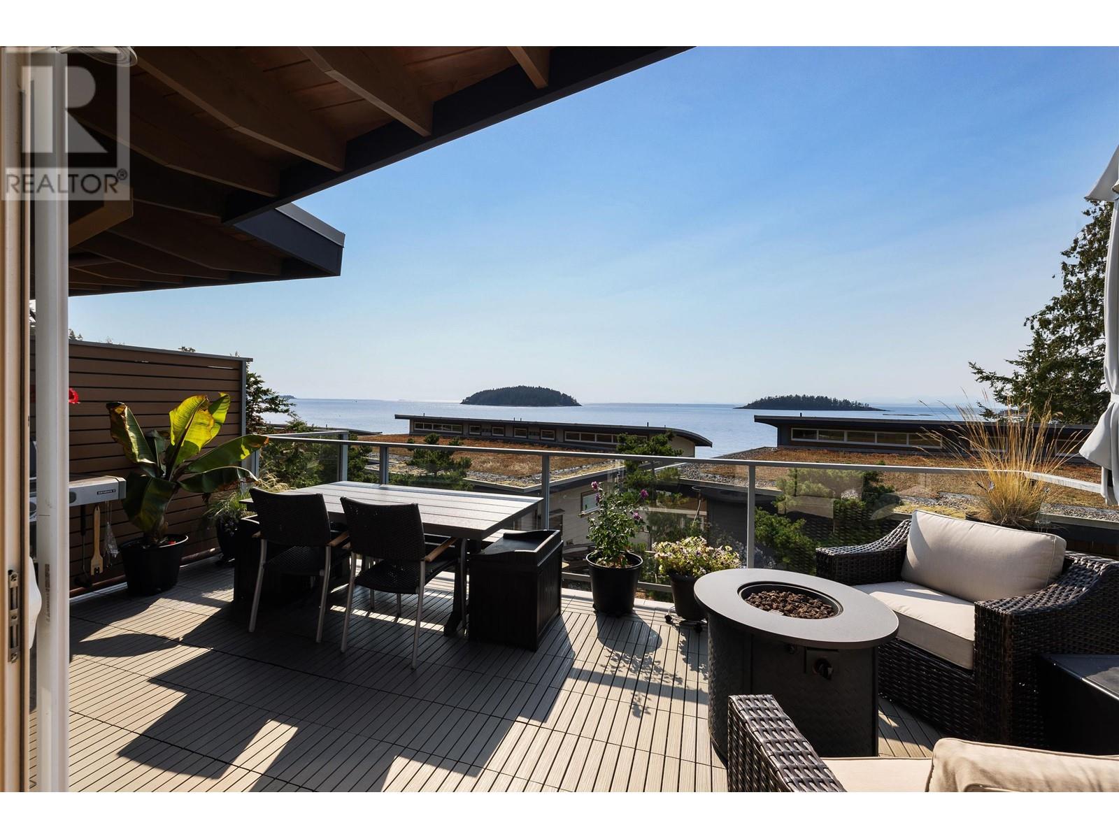 5398 WAKEFIELD BEACH LANE, Sechelt