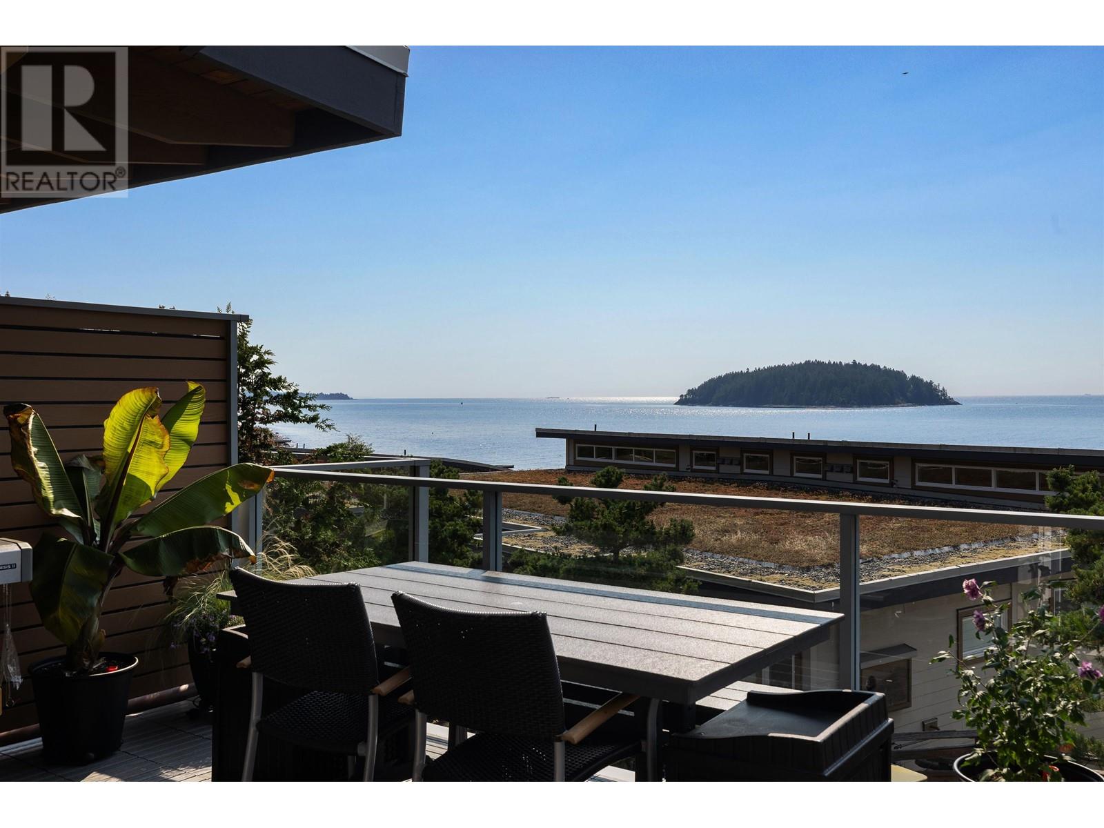 5398 WAKEFIELD BEACH LANE, Sechelt