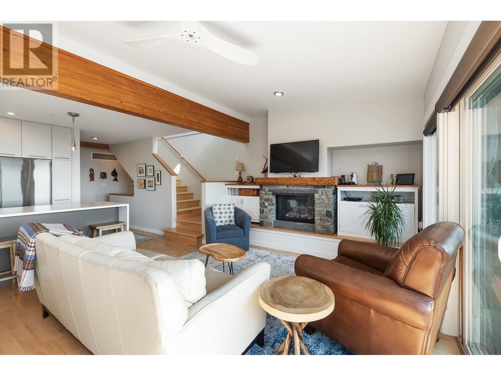 5398 WAKEFIELD BEACH LANE, Sechelt