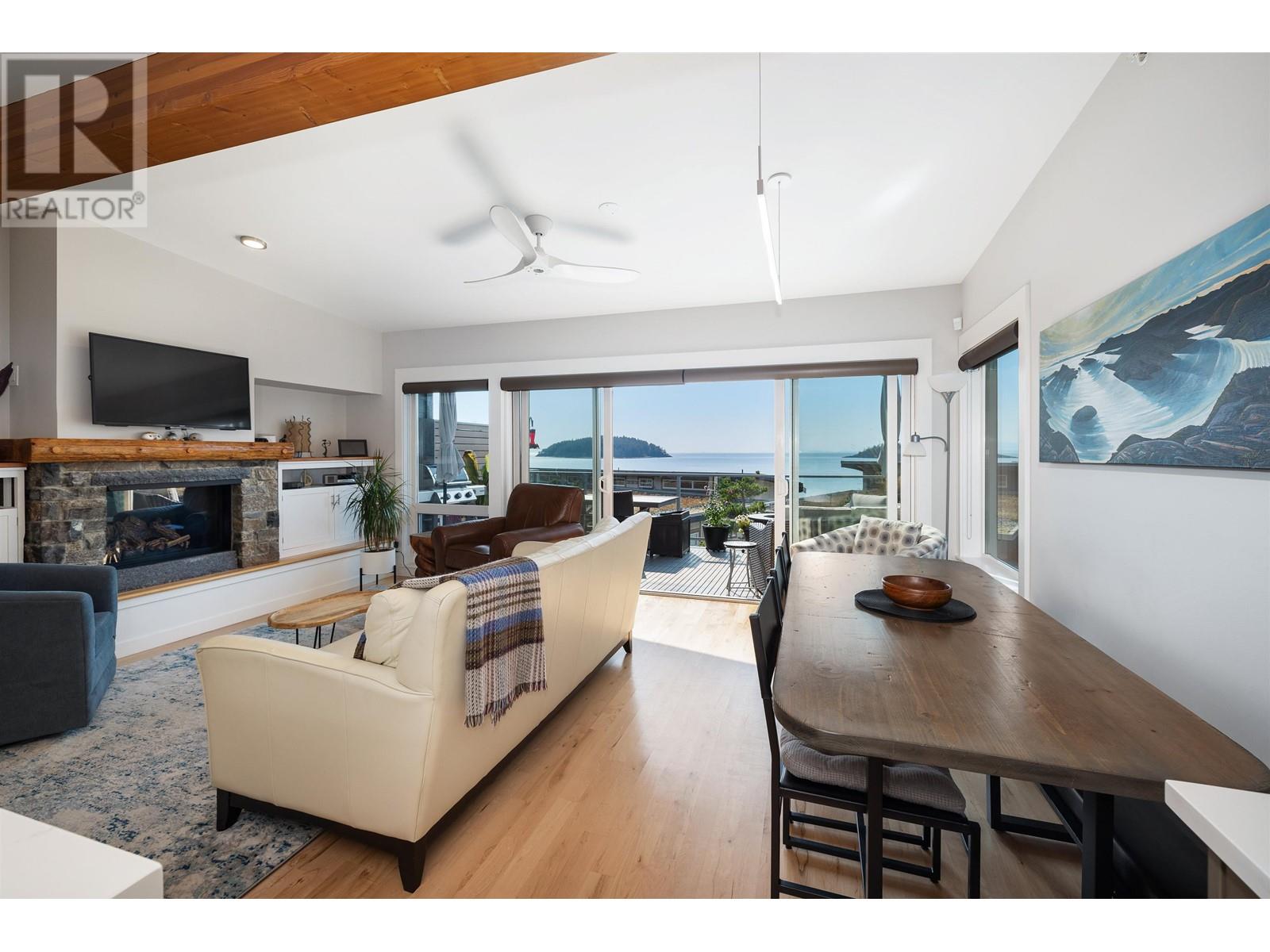 5398 WAKEFIELD BEACH LANE, Sechelt