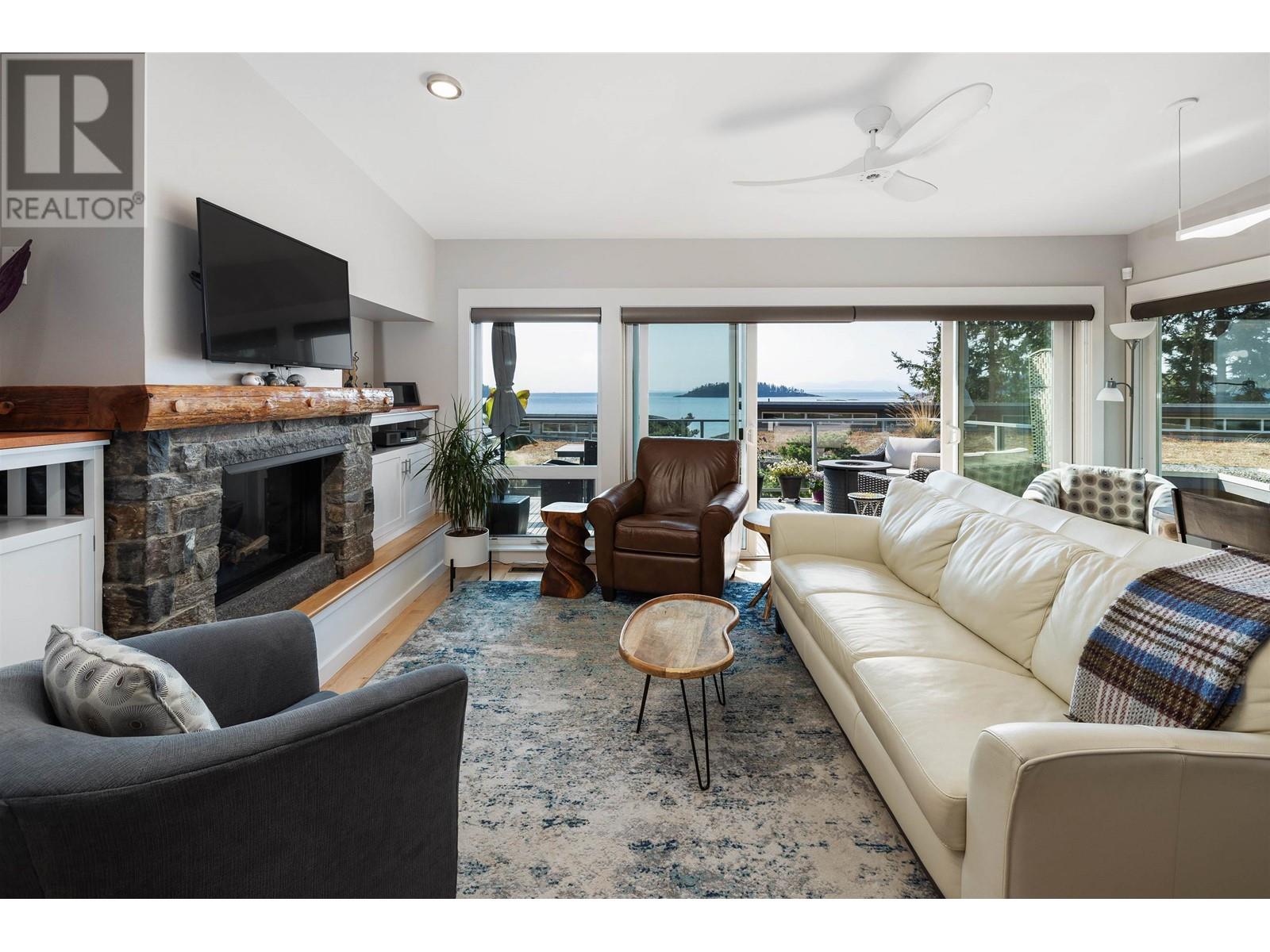 5398 WAKEFIELD BEACH LANE, Sechelt