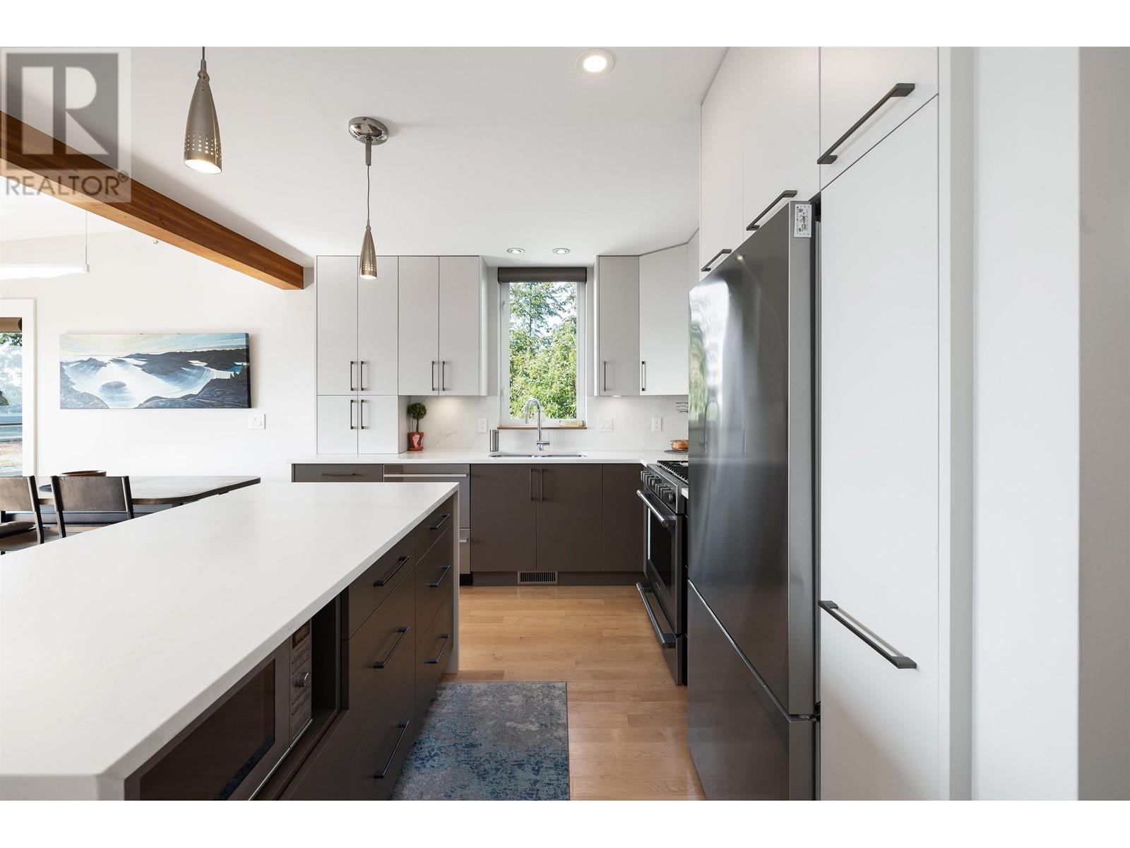 5398 WAKEFIELD BEACH LANE, Sechelt