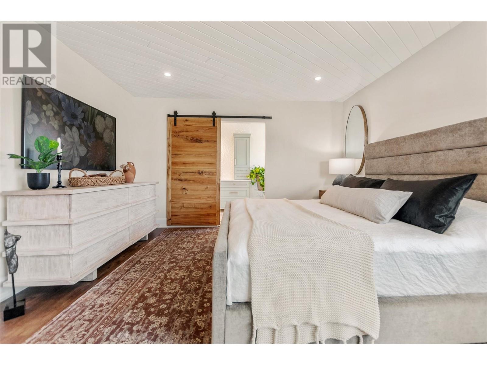 13817 97 Highway, Osoyoos