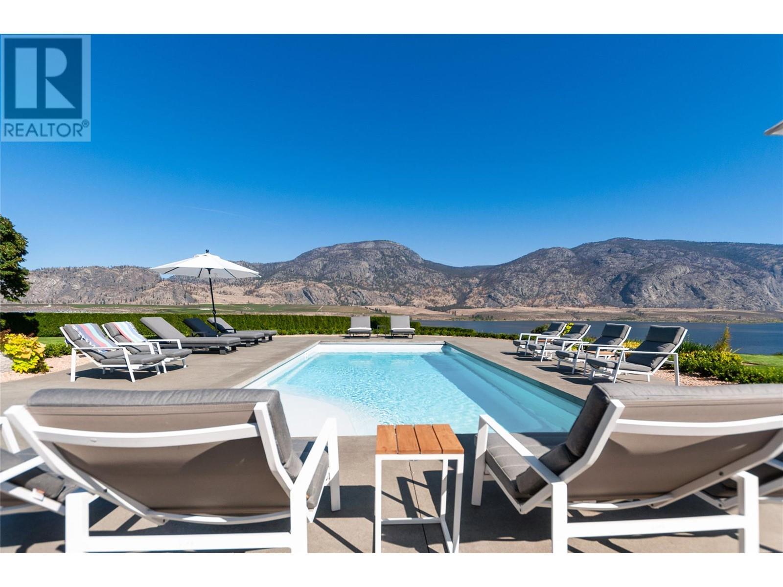 13817 97 Highway, Osoyoos