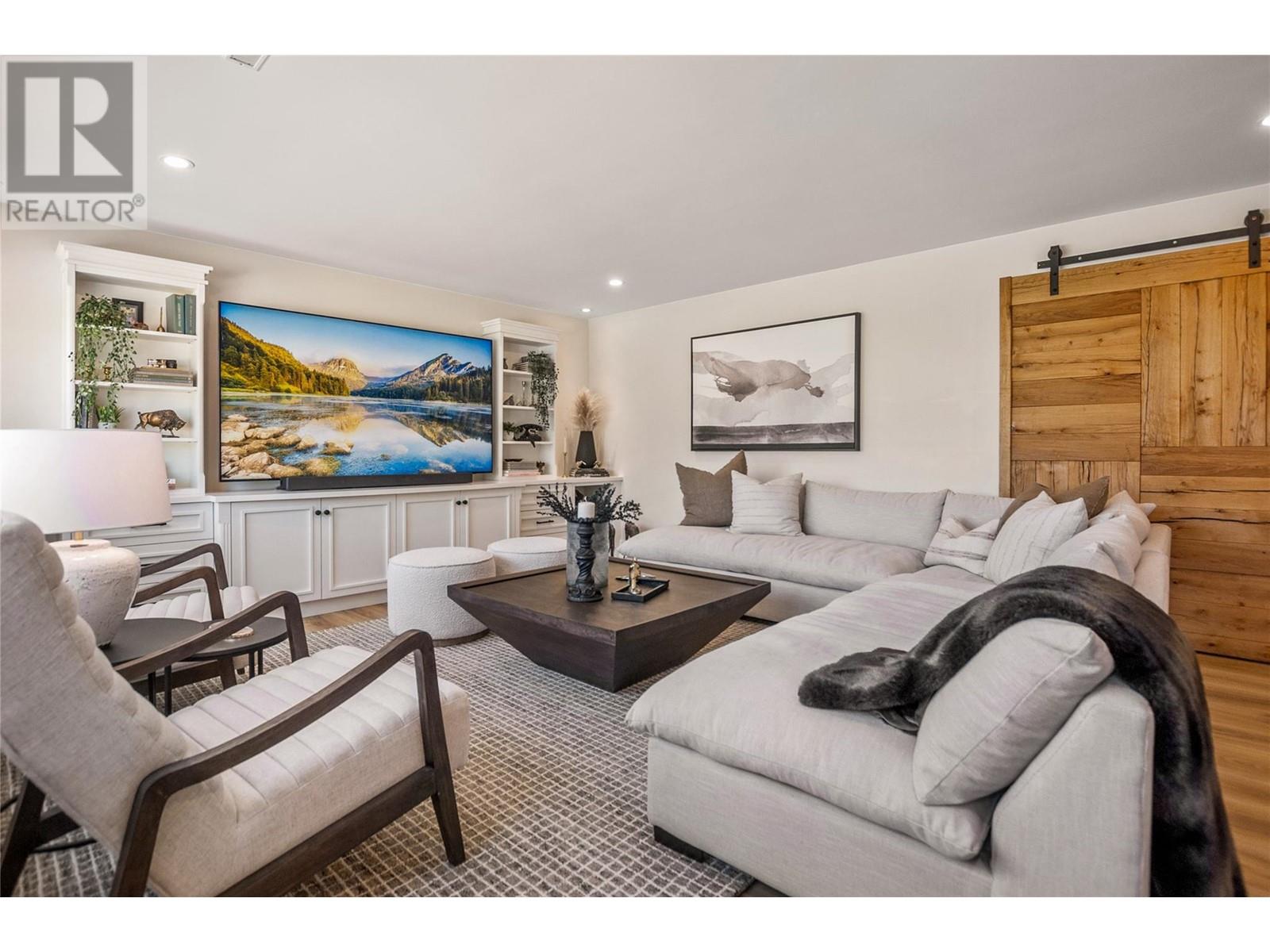 13817 97 Highway, Osoyoos