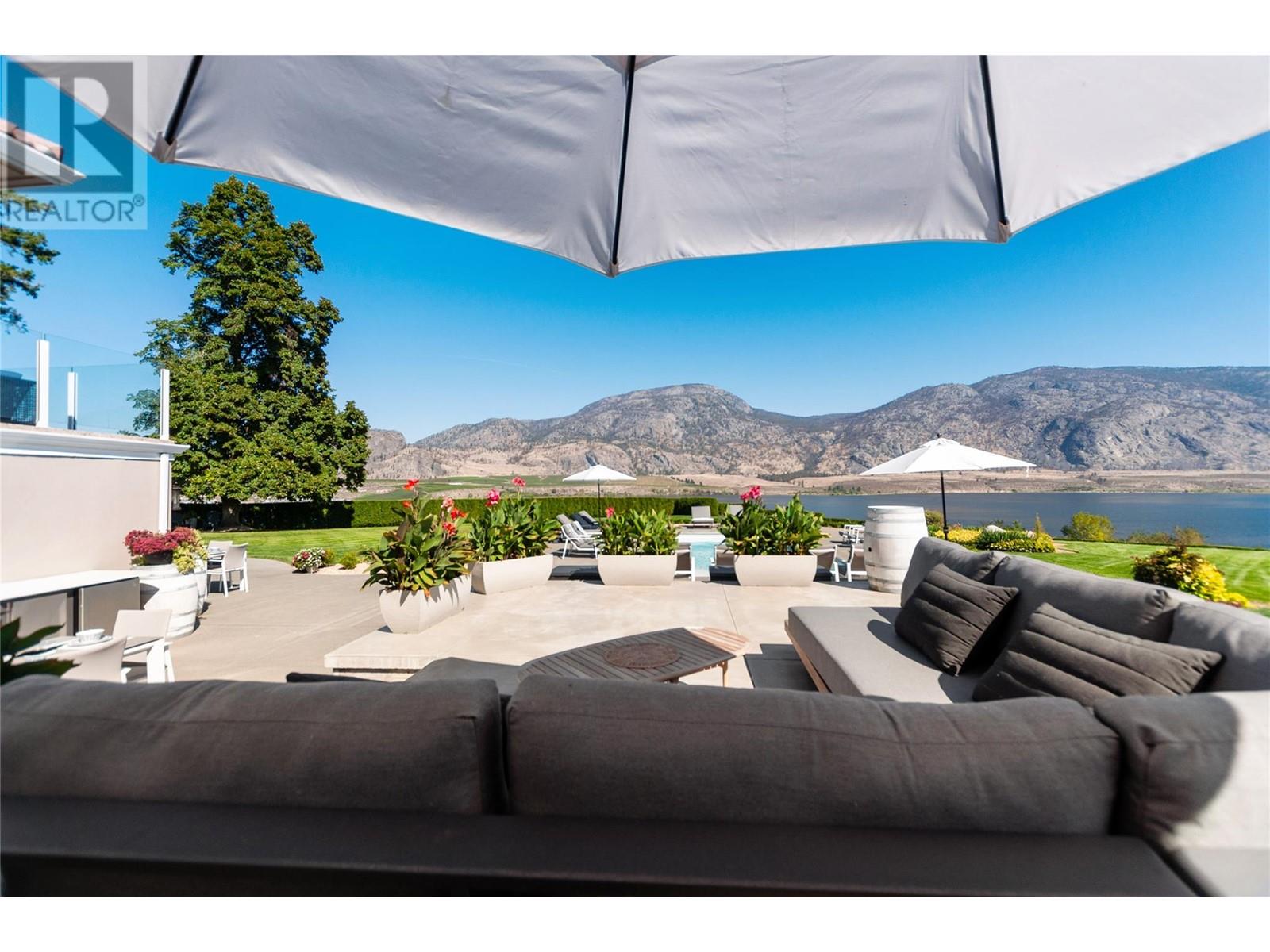 13817 97 Highway, Osoyoos