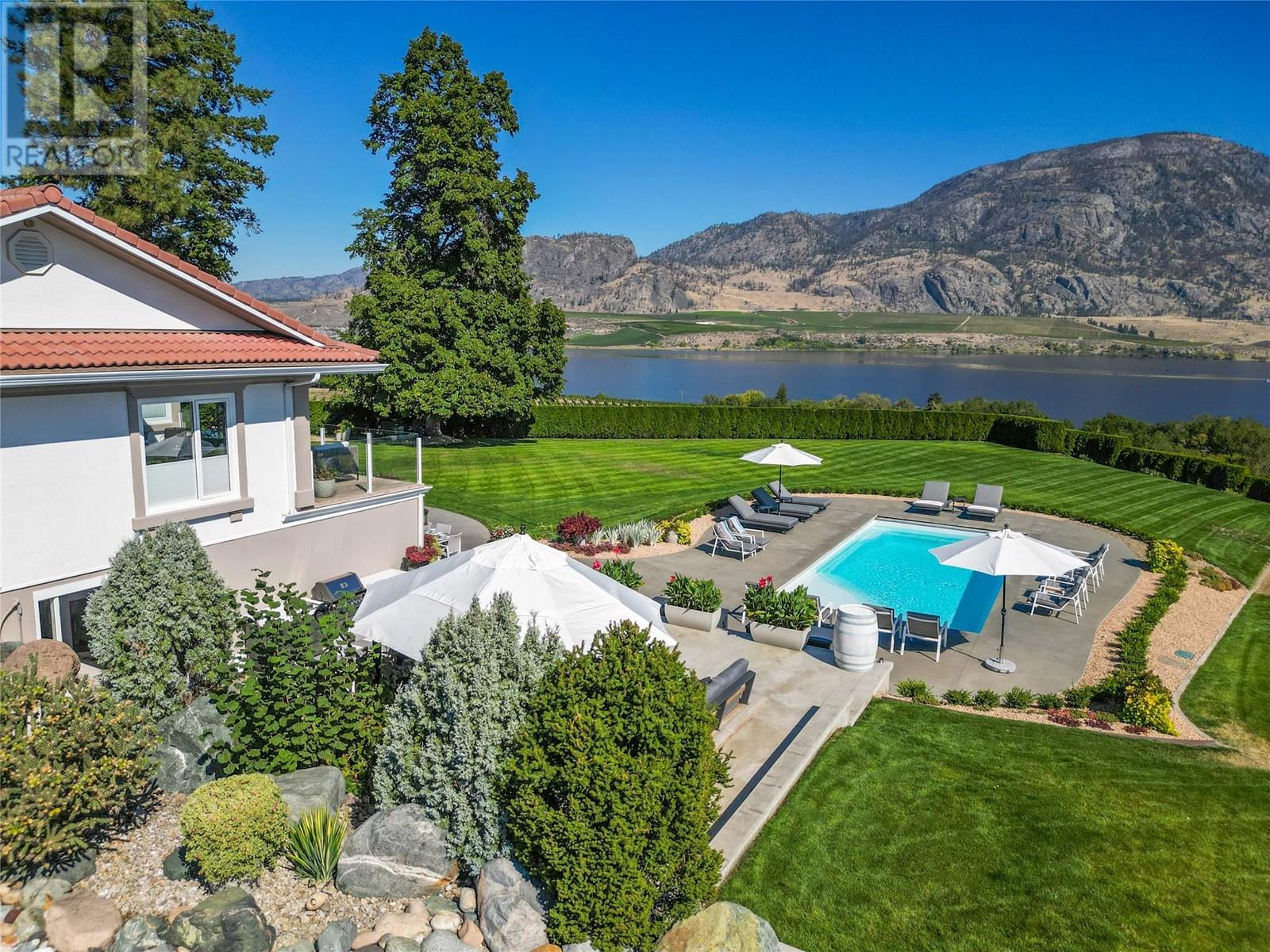 13817 97 Highway, Osoyoos