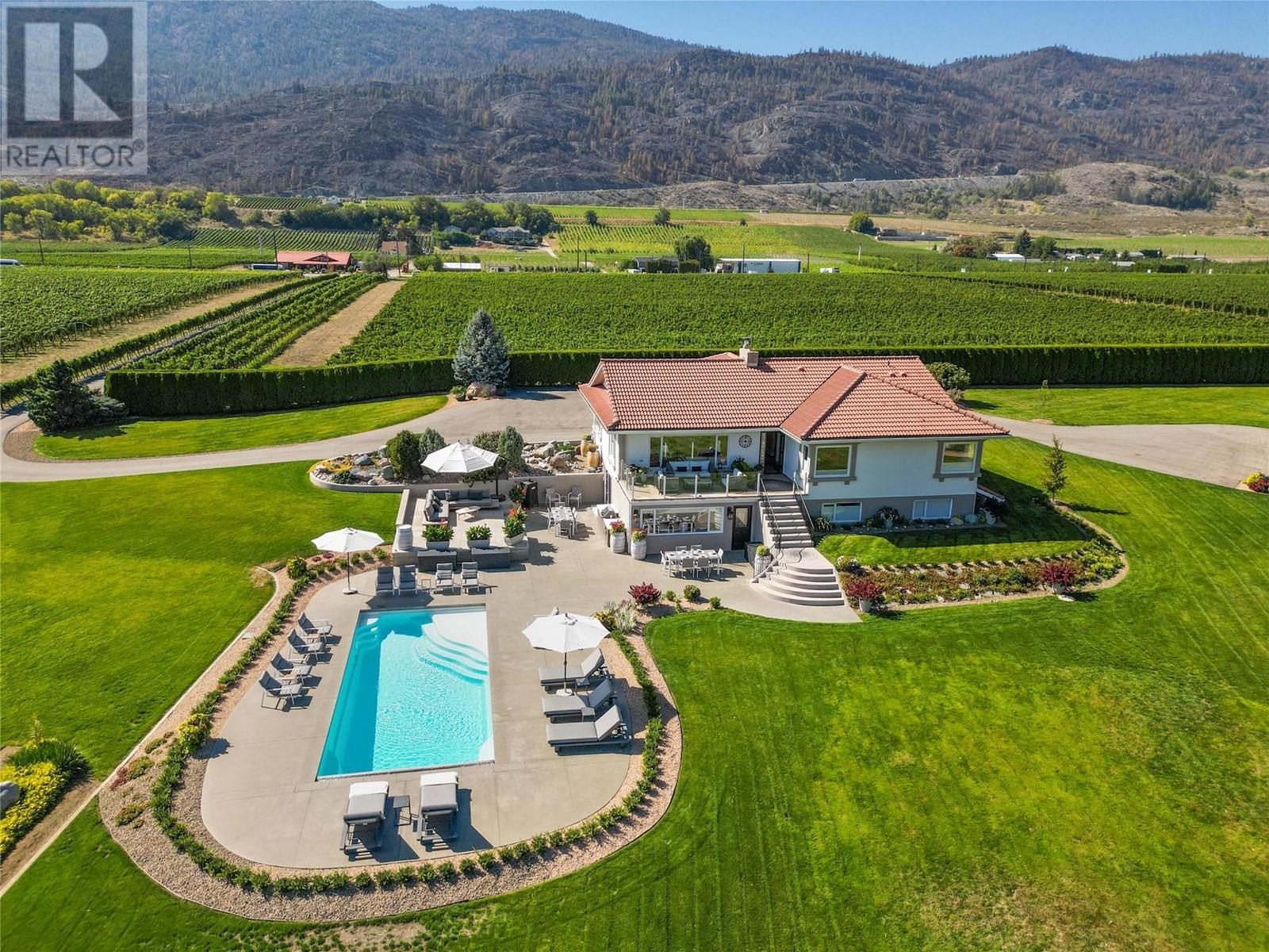 13817 97 Highway, Osoyoos