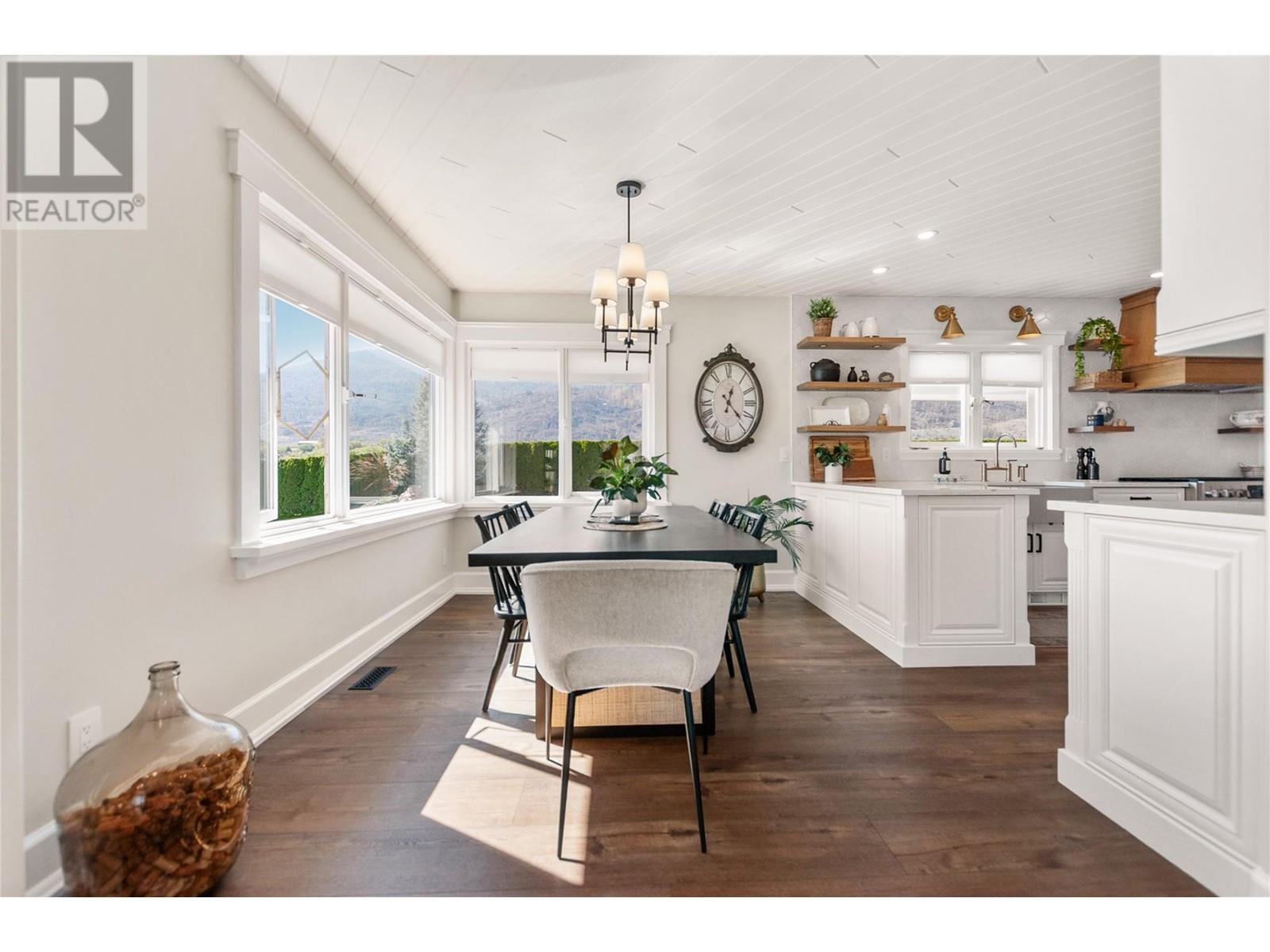 13817 97 Highway, Osoyoos