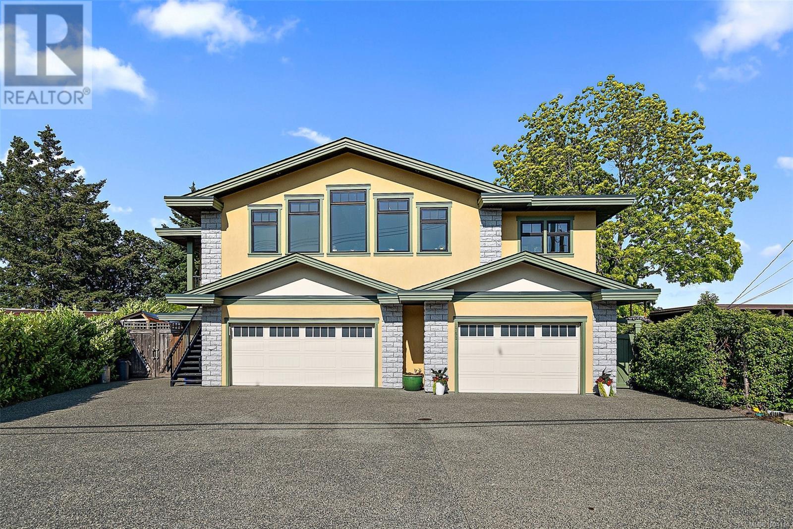 2751 Shoreline Dr, View Royal