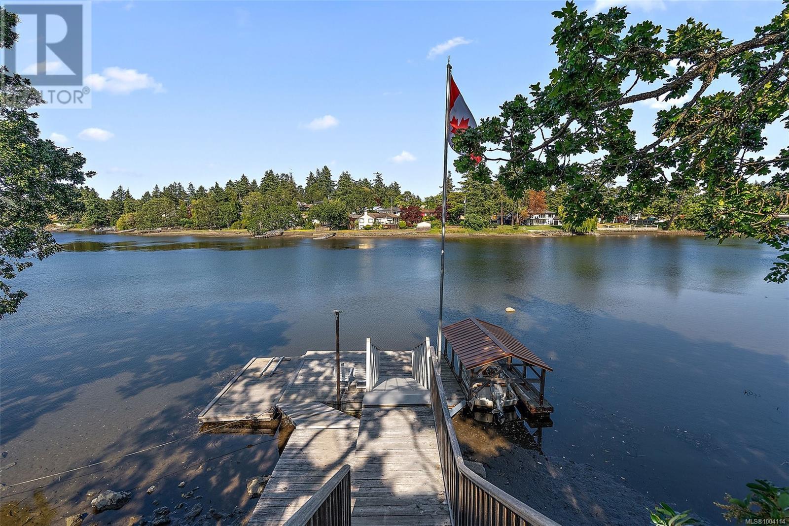 2751 Shoreline Dr, View Royal