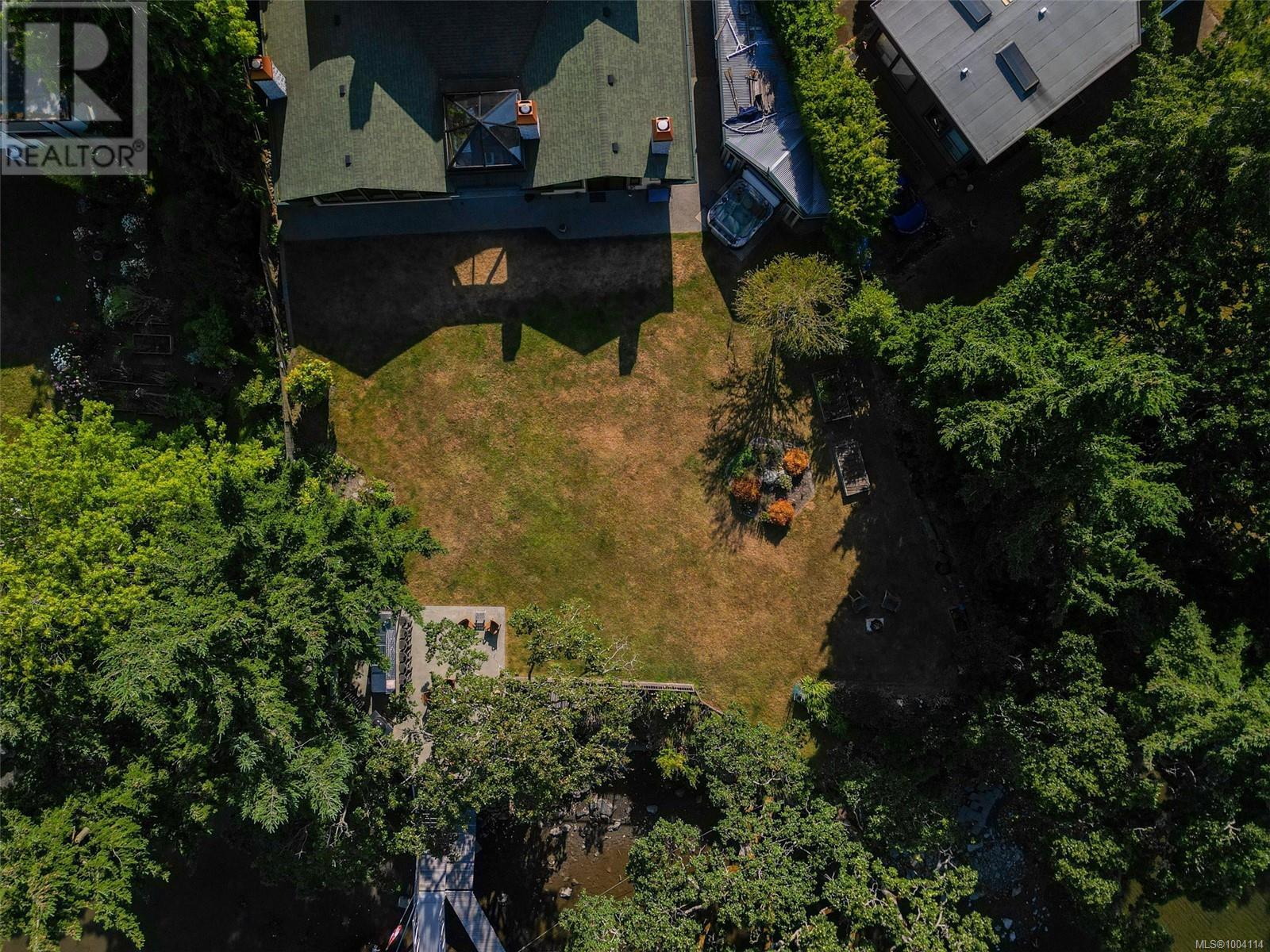 2751 Shoreline Dr, View Royal