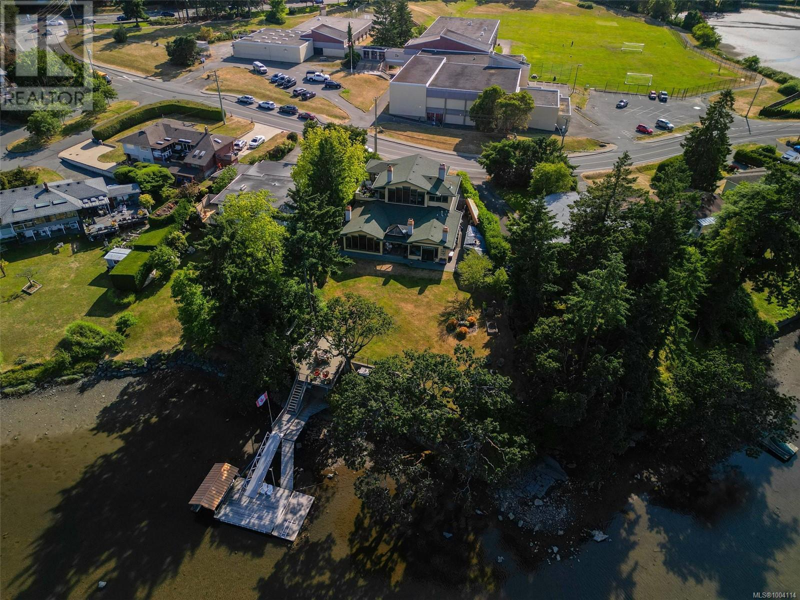 2751 Shoreline Dr, View Royal