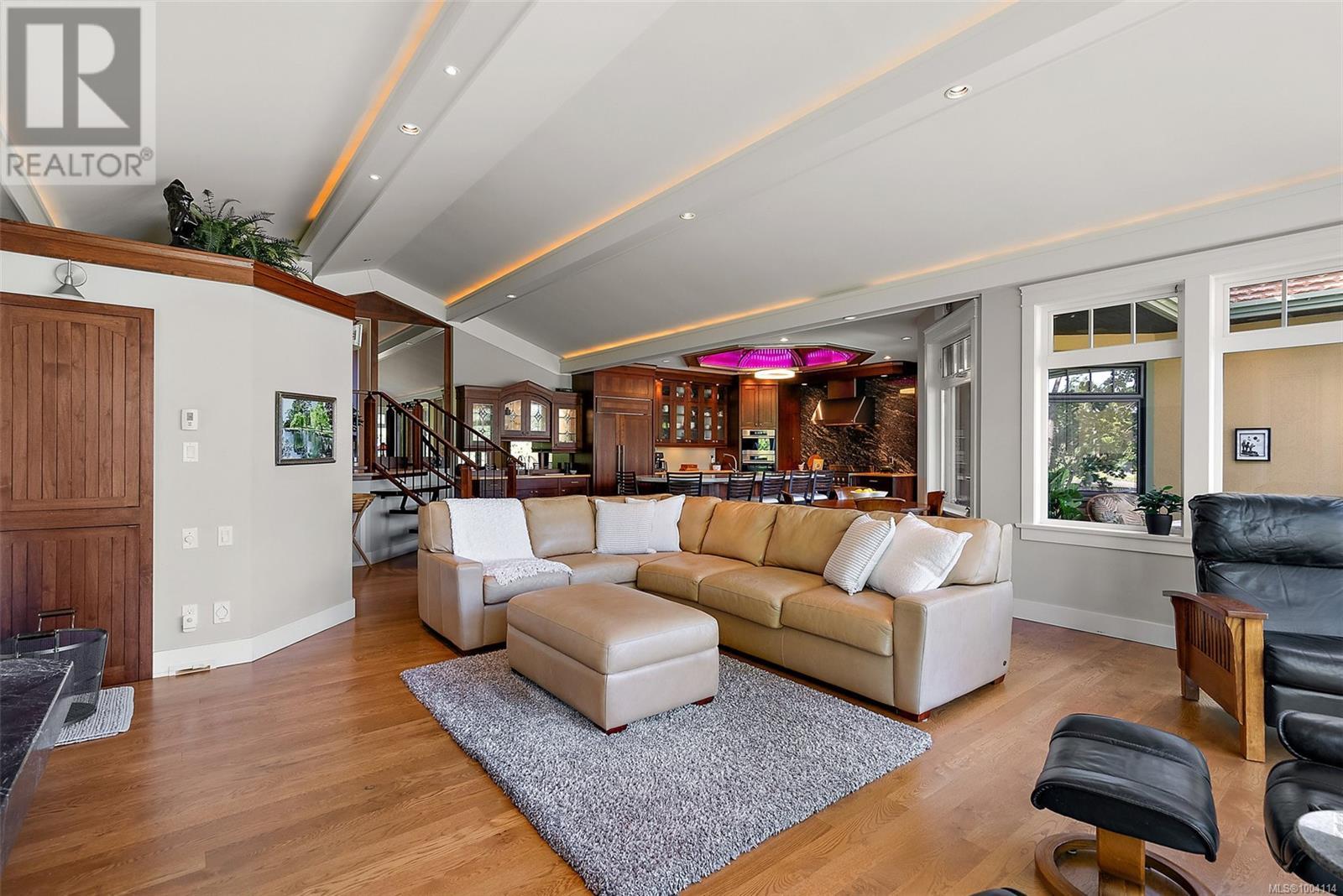 2751 Shoreline Dr, View Royal
