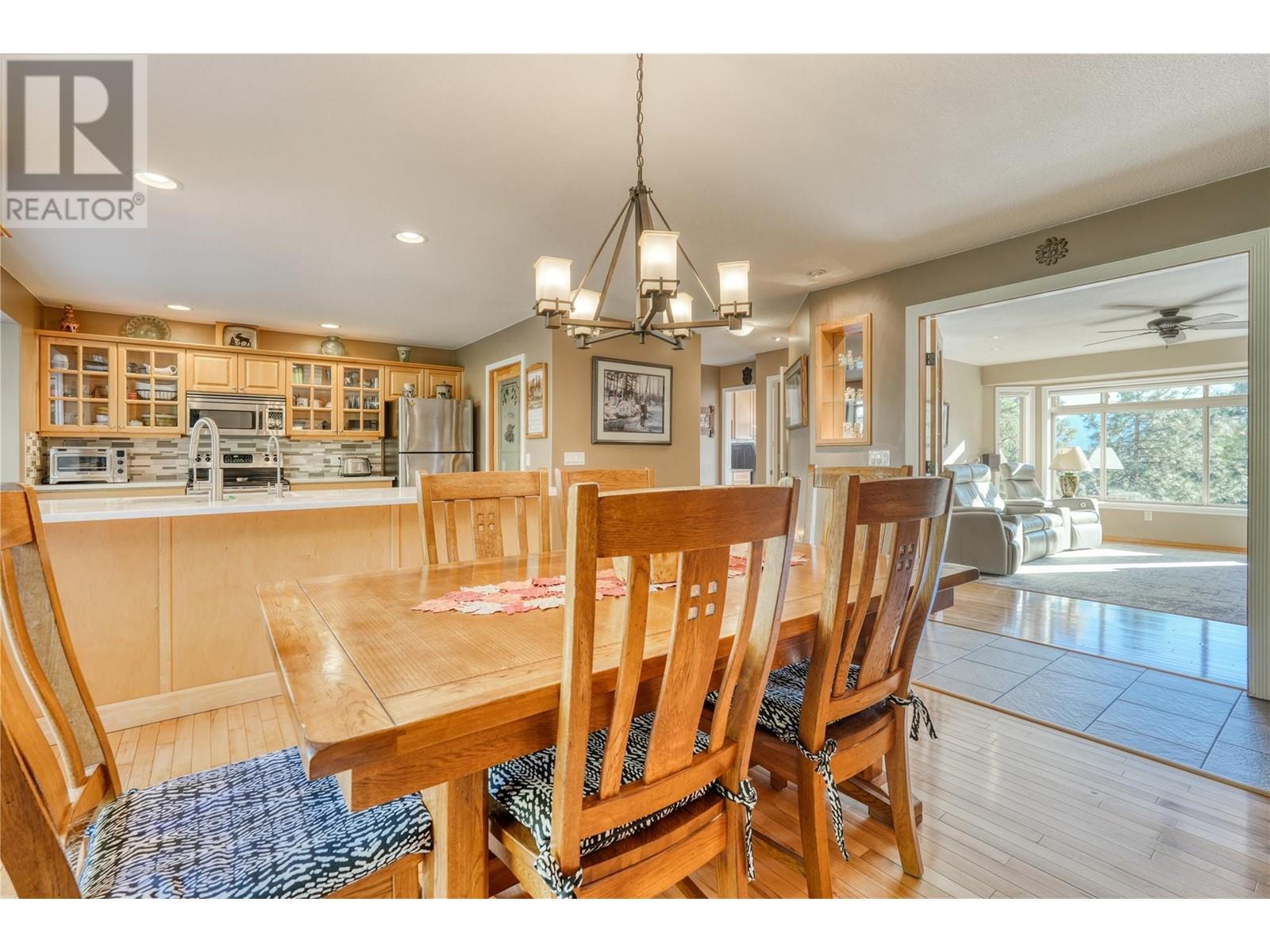 5203 Silver Court, Peachland