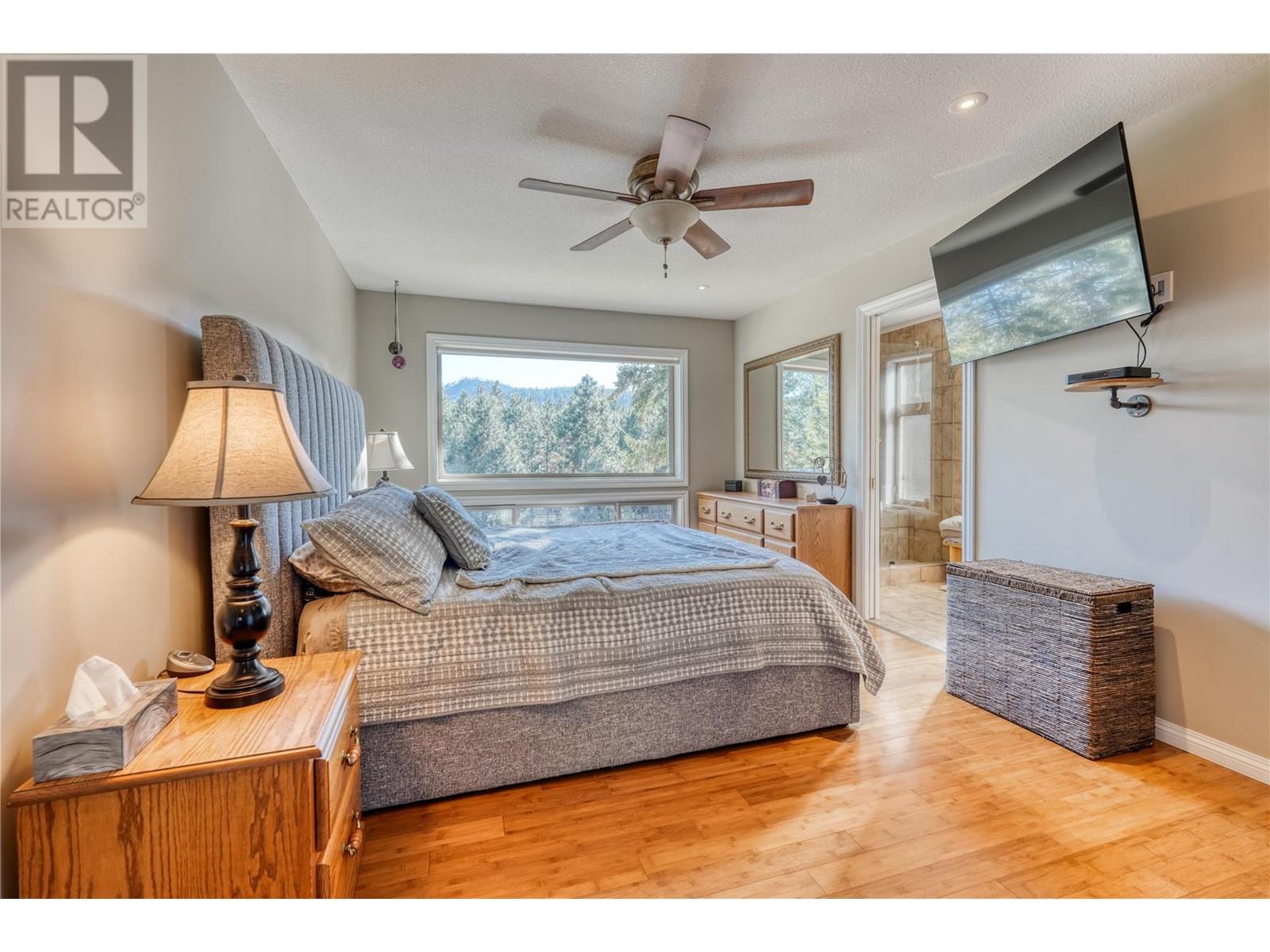5203 Silver Court, Peachland