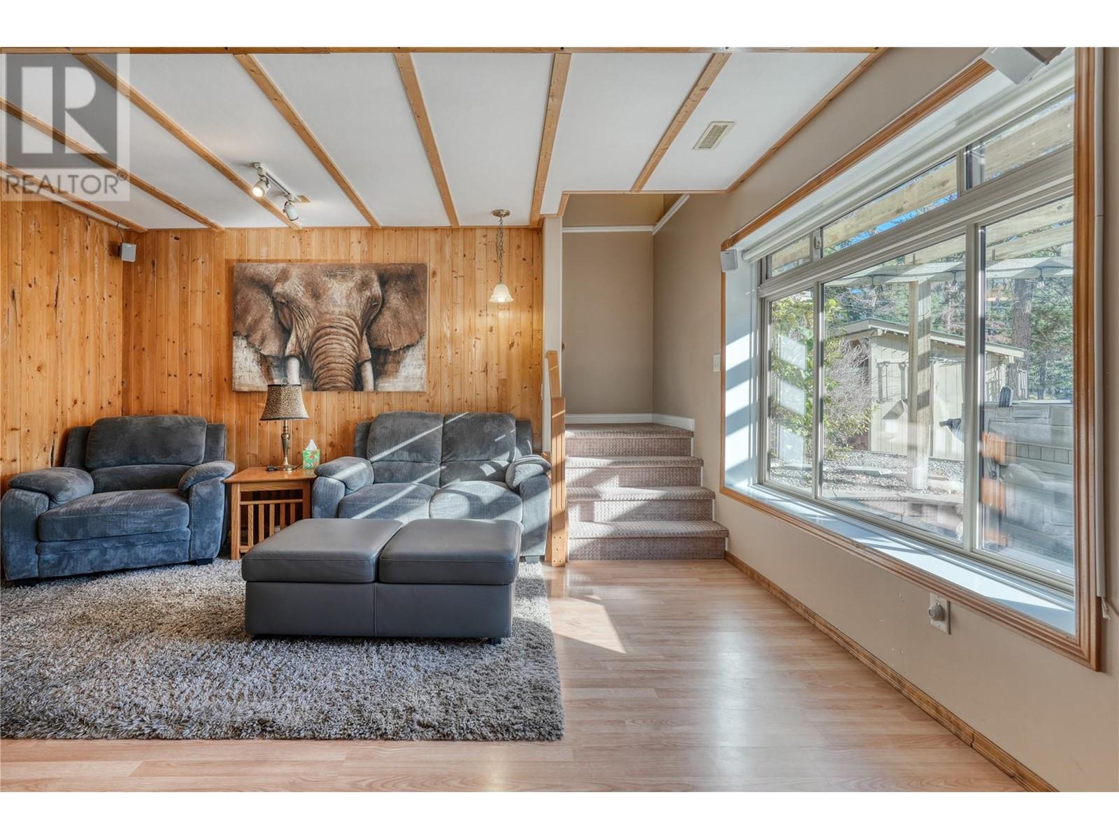 5203 Silver Court, Peachland