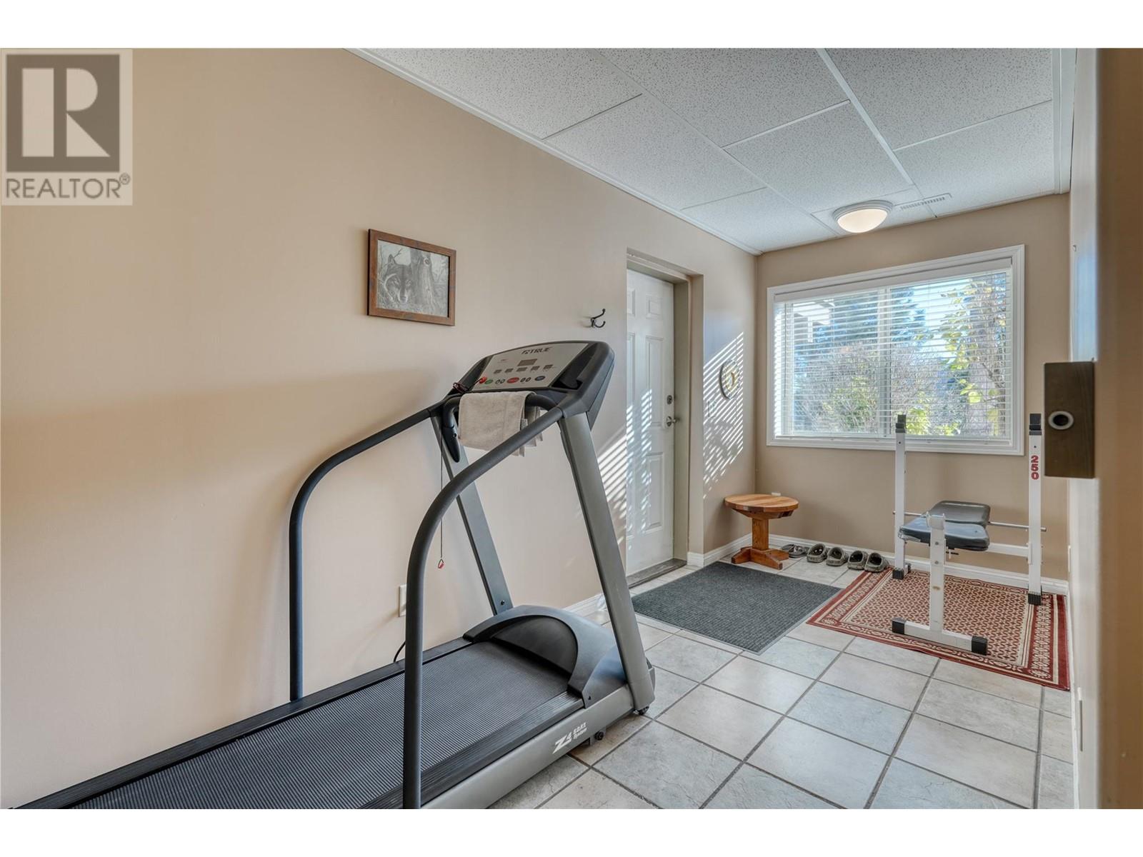 5203 Silver Court, Peachland