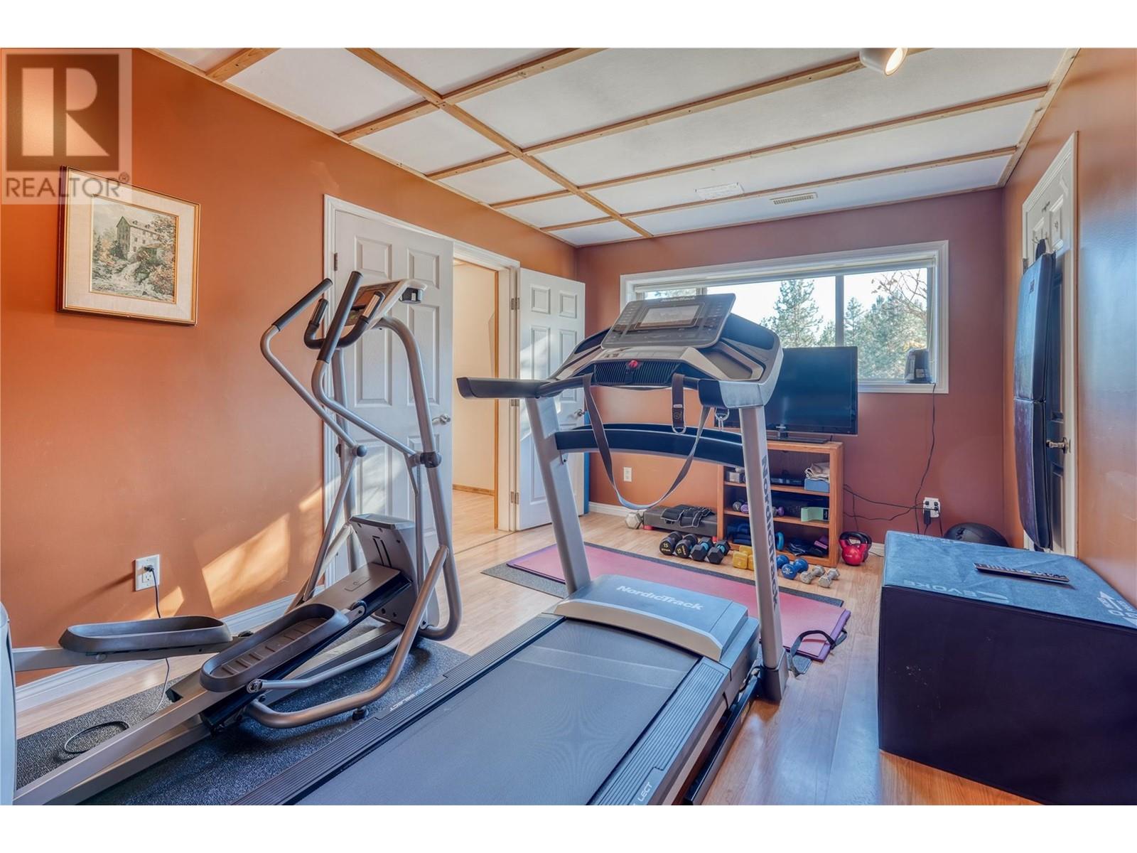 5203 Silver Court, Peachland