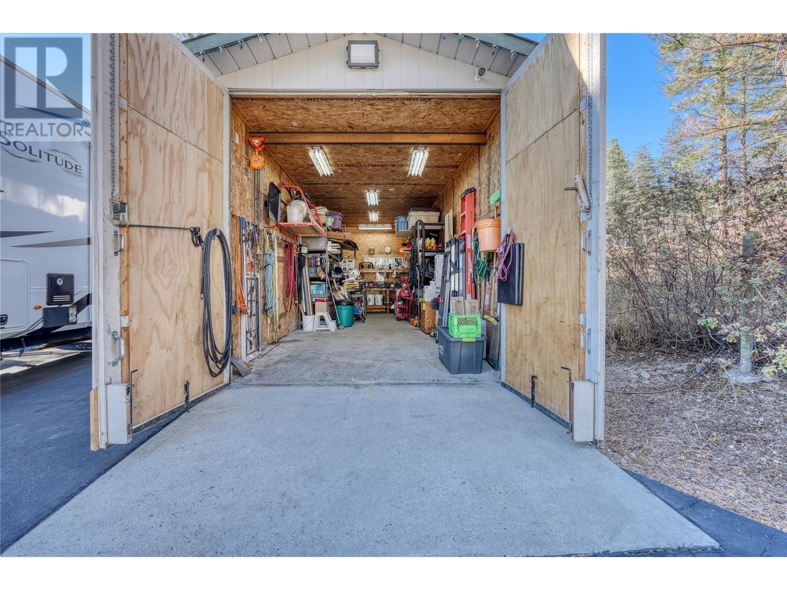 5203 Silver Court, Peachland