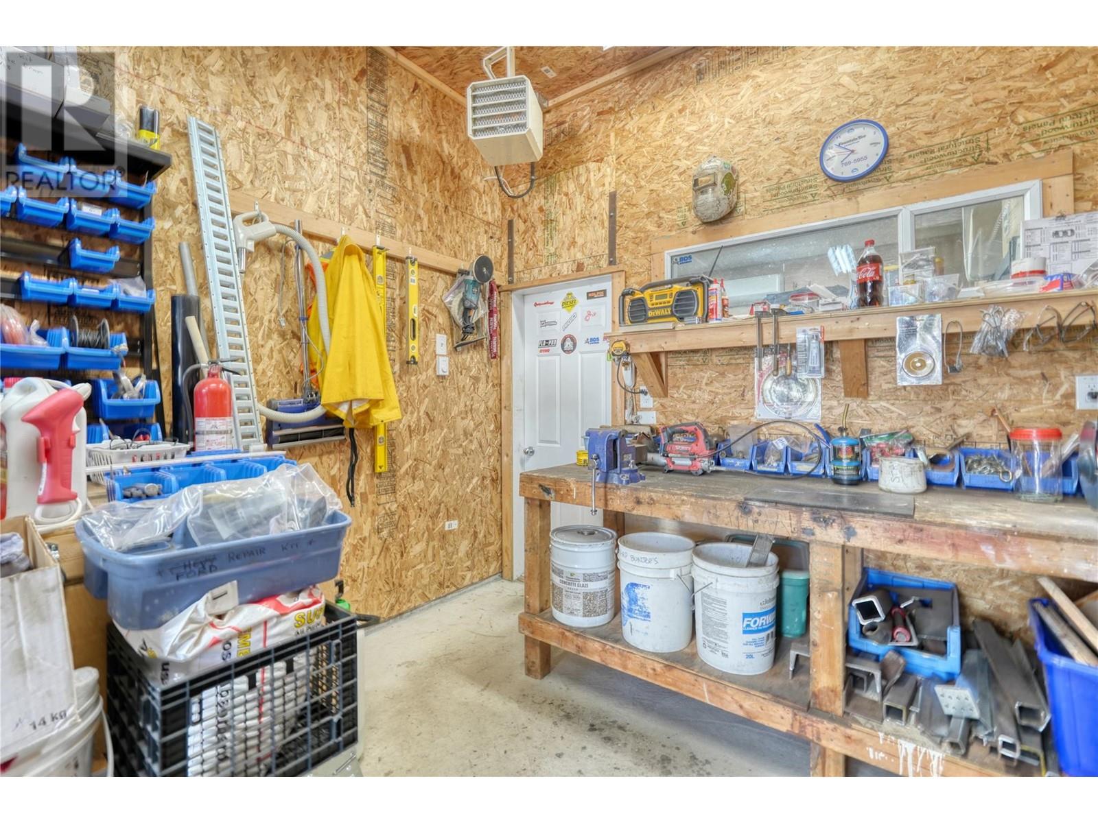 5203 Silver Court, Peachland