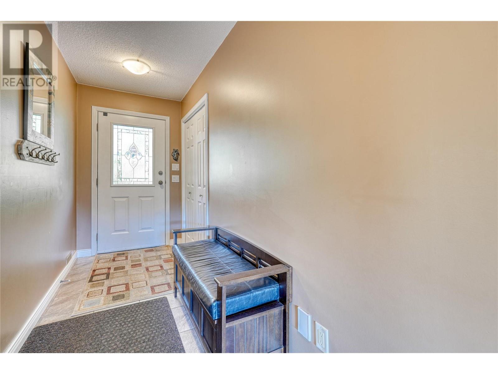 5203 Silver Court, Peachland