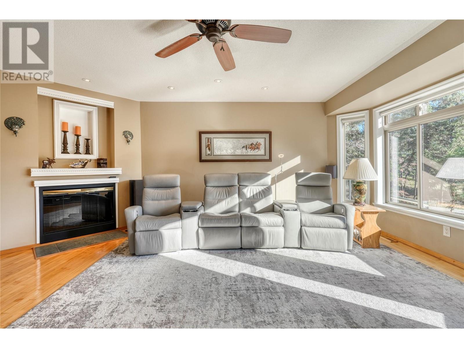5203 Silver Court, Peachland
