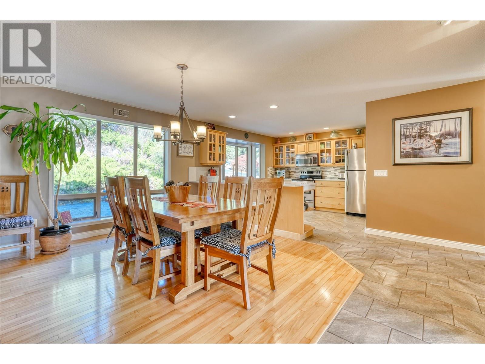 5203 Silver Court, Peachland