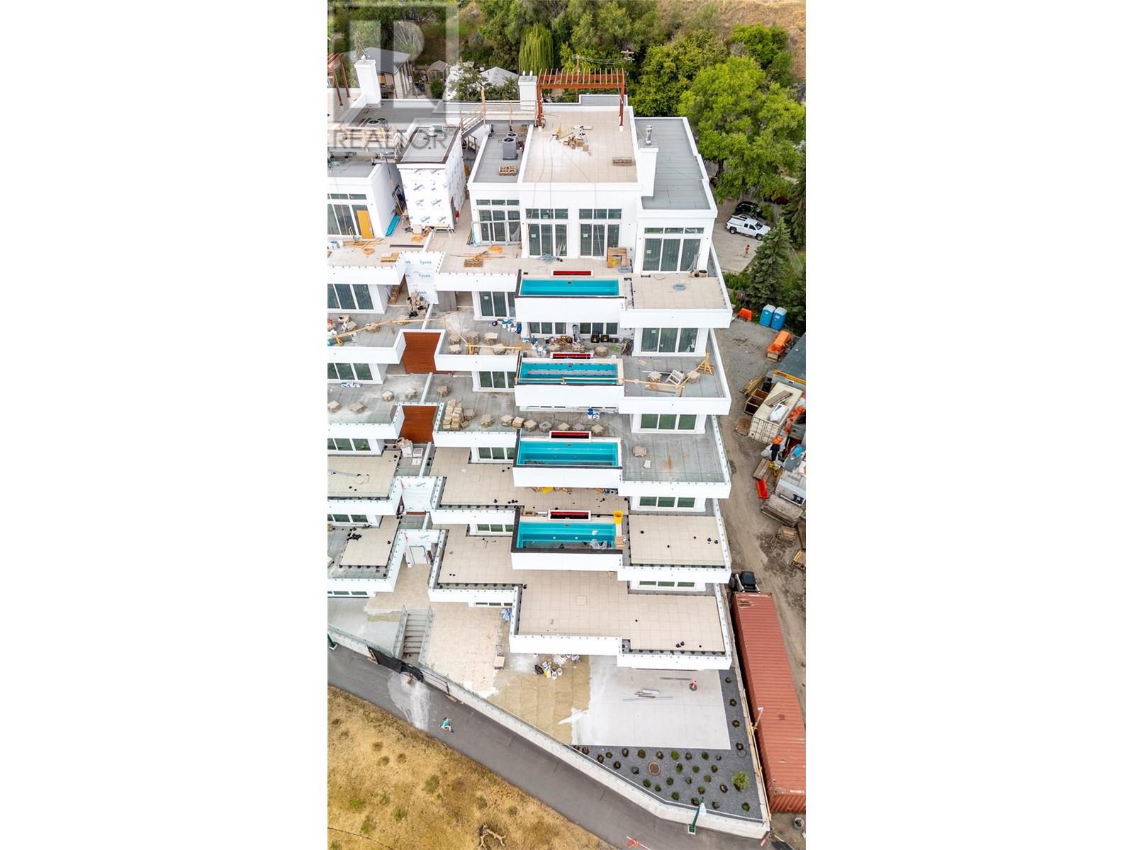 13419 LAKESHORE Drive S Unit# 602, Summerland