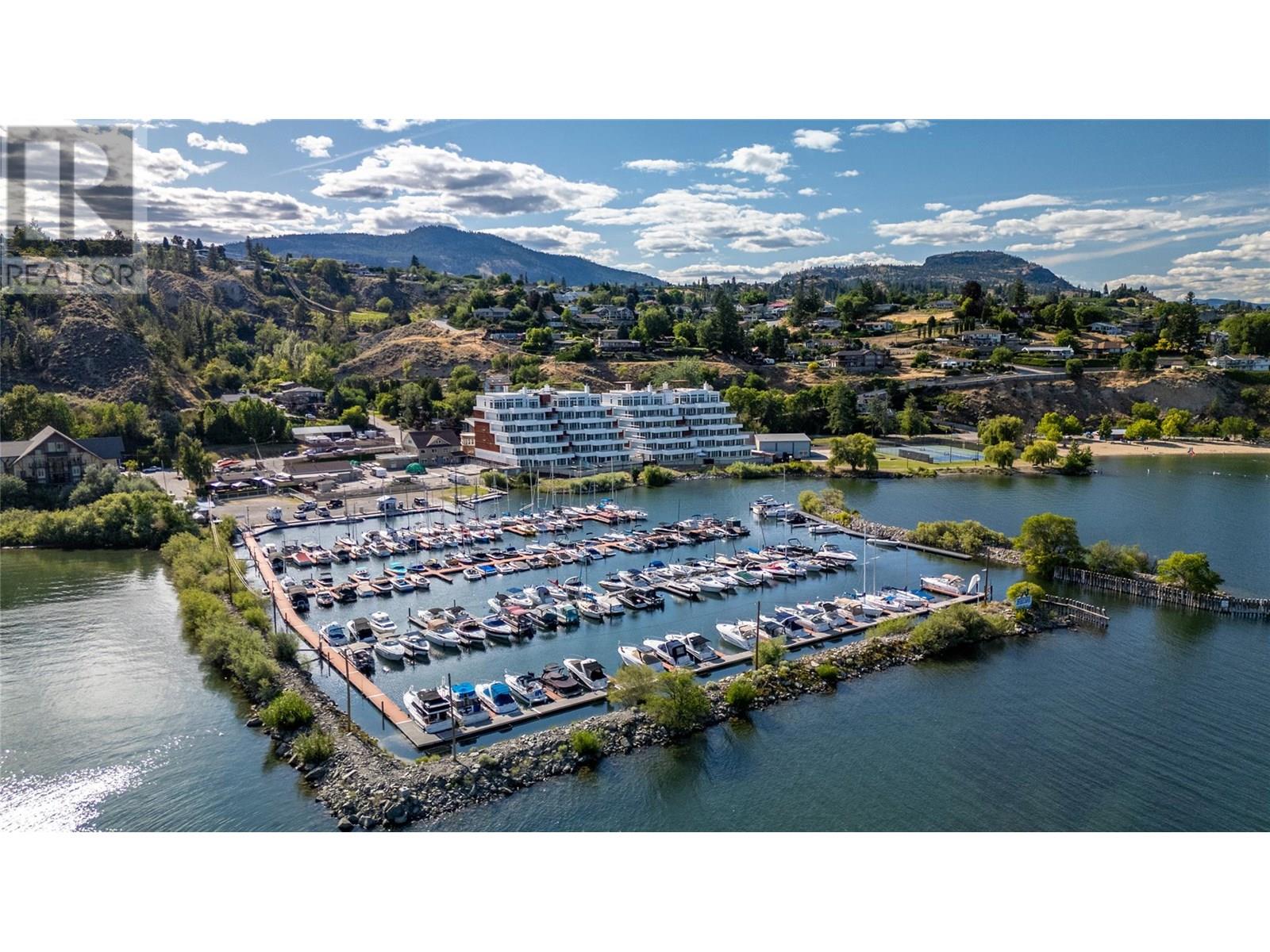 13419 LAKESHORE Drive S Unit# 602, Summerland