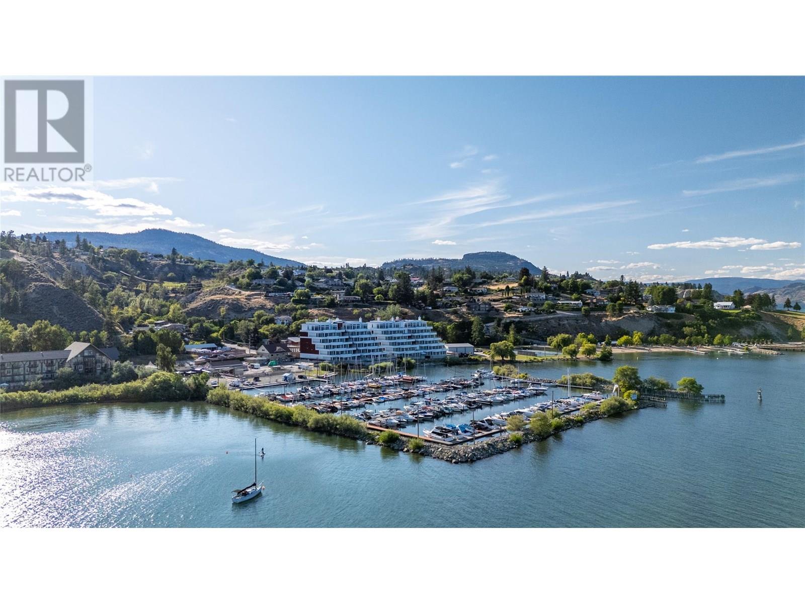 13419 LAKESHORE Drive S Unit# 602, Summerland