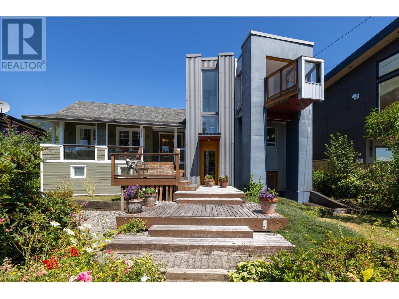 2433 MATHERS AVENUE, West Vancouver