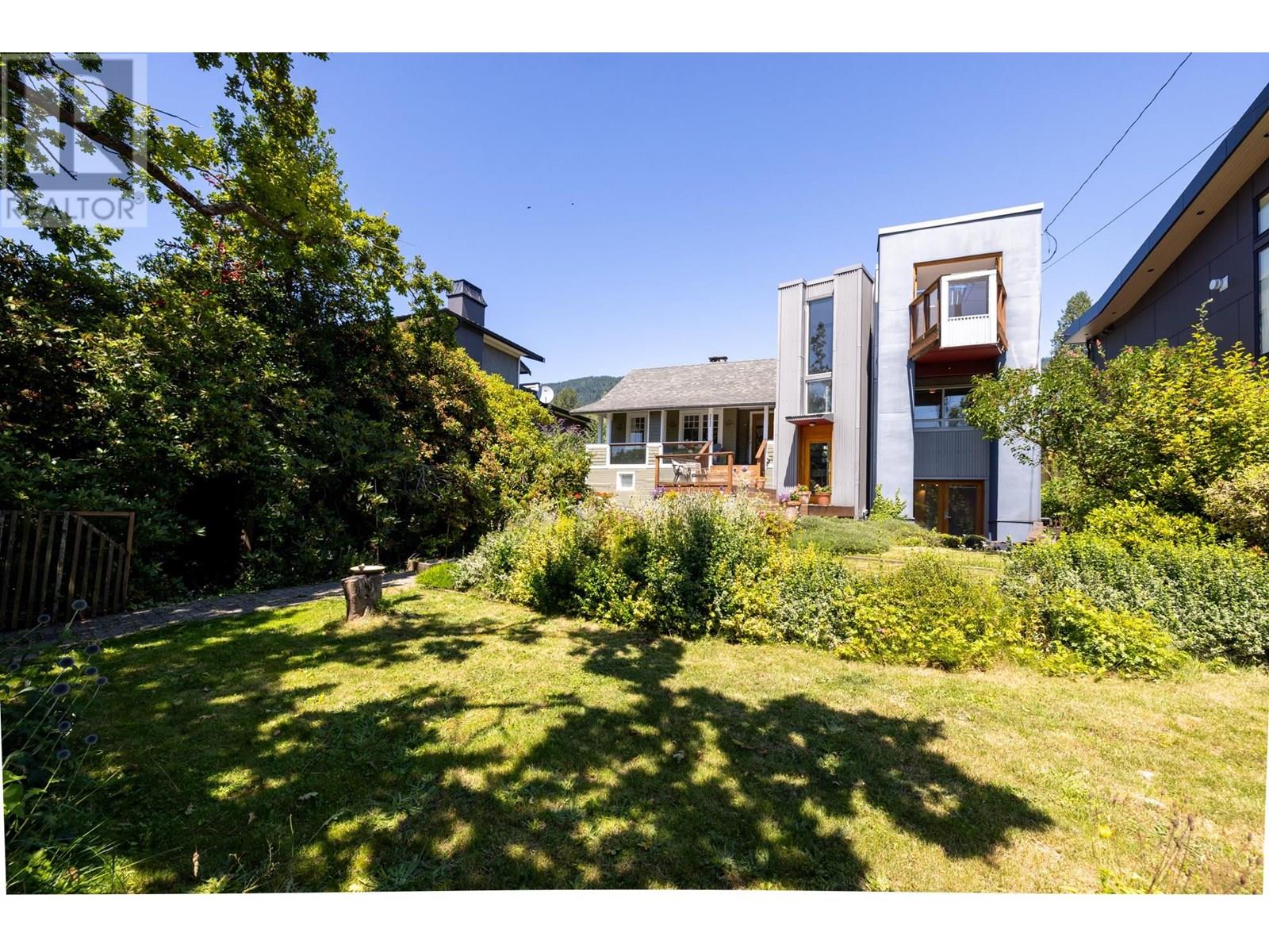 2433 MATHERS AVENUE, West Vancouver