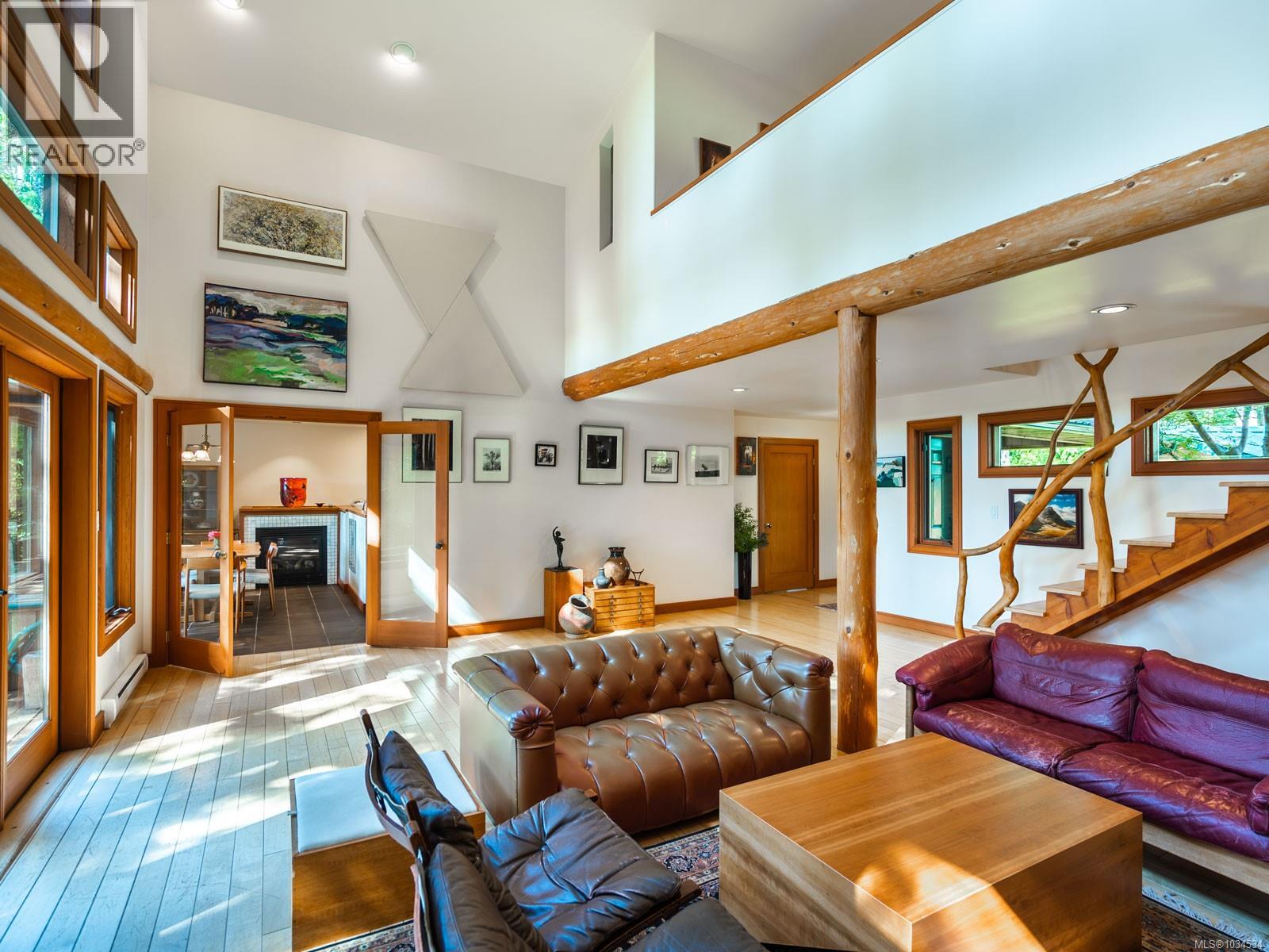 1055 Spider Lake Rd, Qualicum Beach