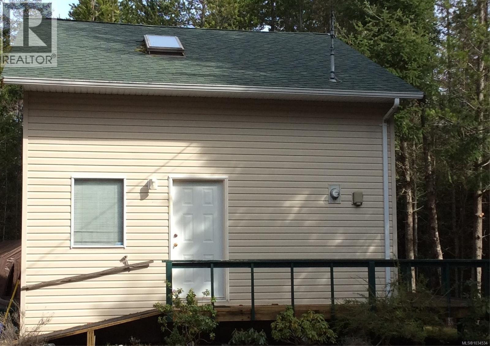 1055 Spider Lake Rd, Qualicum Beach