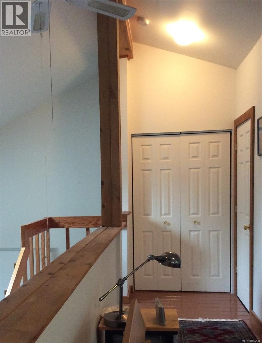 1055 Spider Lake Rd, Qualicum Beach