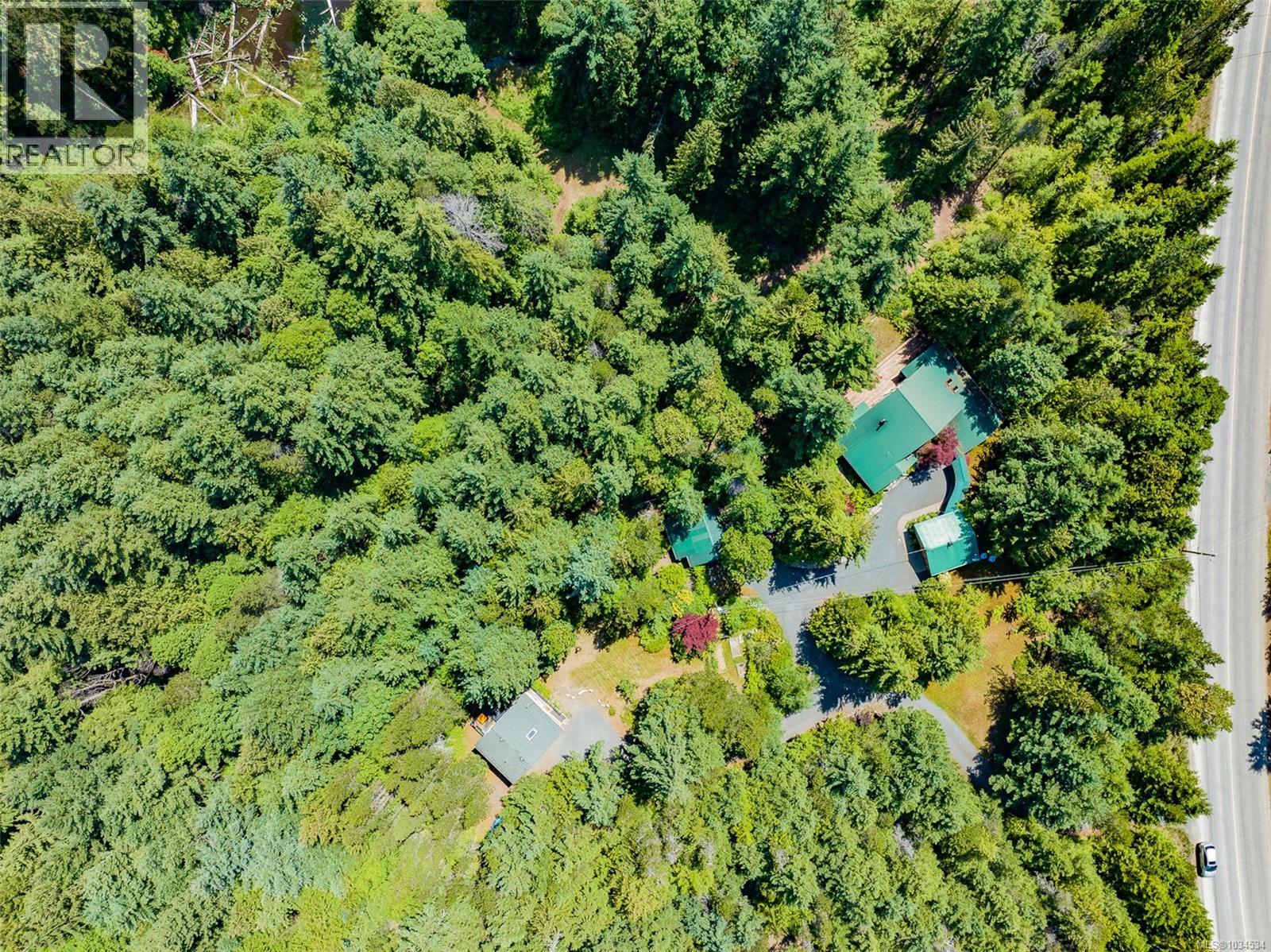 1055 Spider Lake Rd, Qualicum Beach