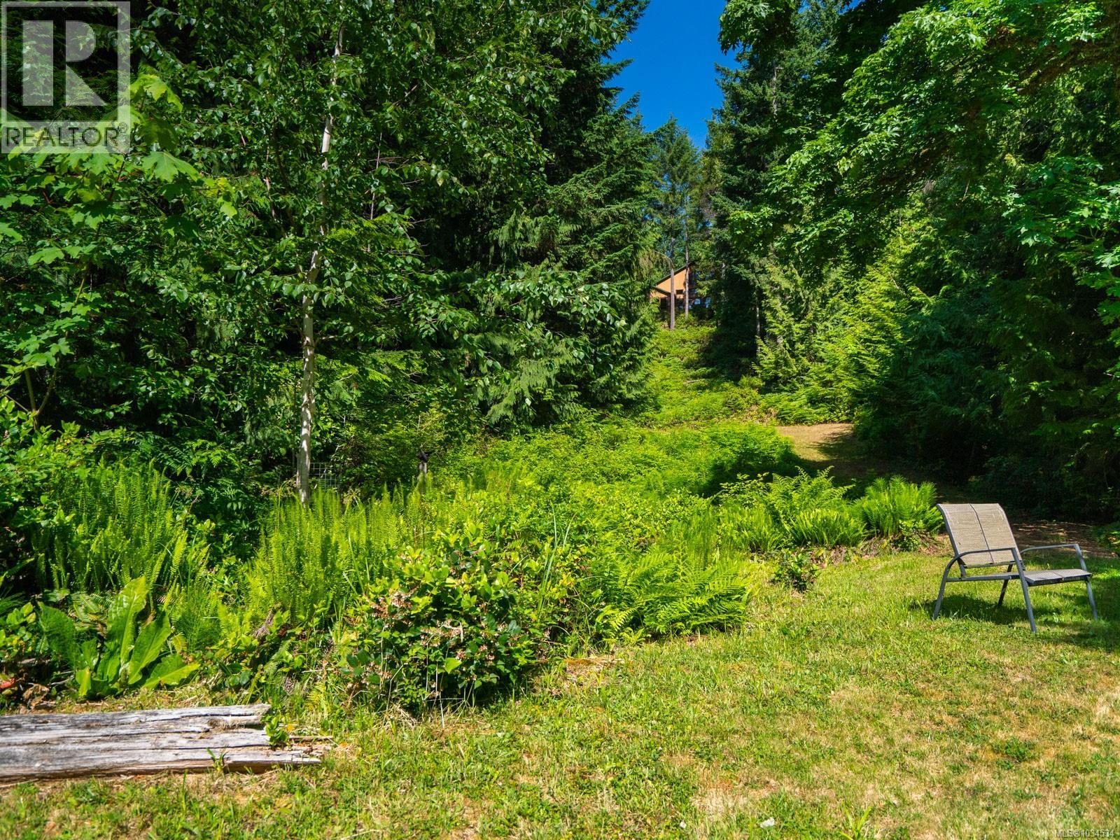 1055 Spider Lake Rd, Qualicum Beach