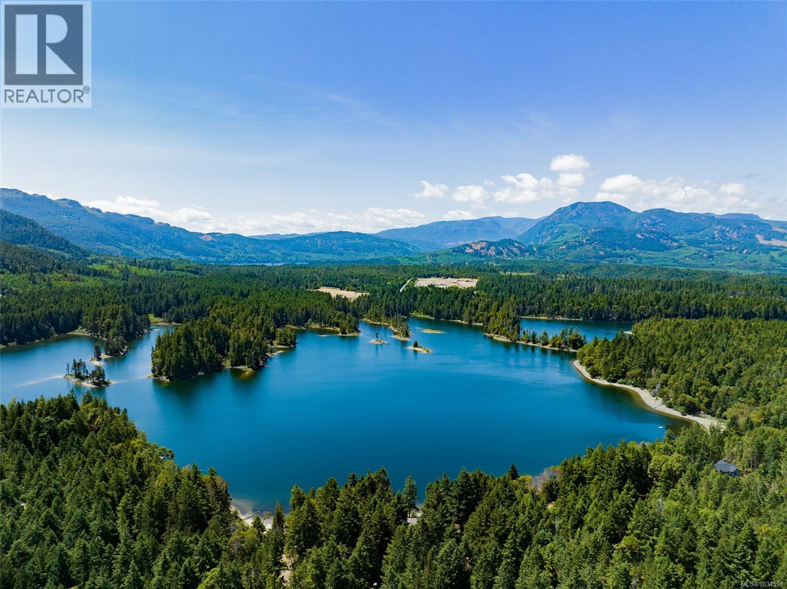 1055 Spider Lake Rd, Qualicum Beach